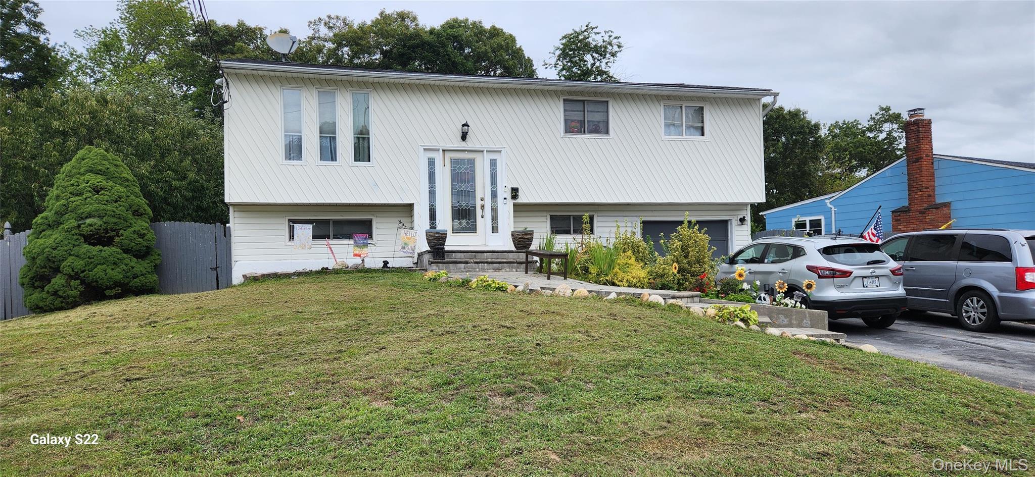 21 Deville Drive, Selden, NY 11784