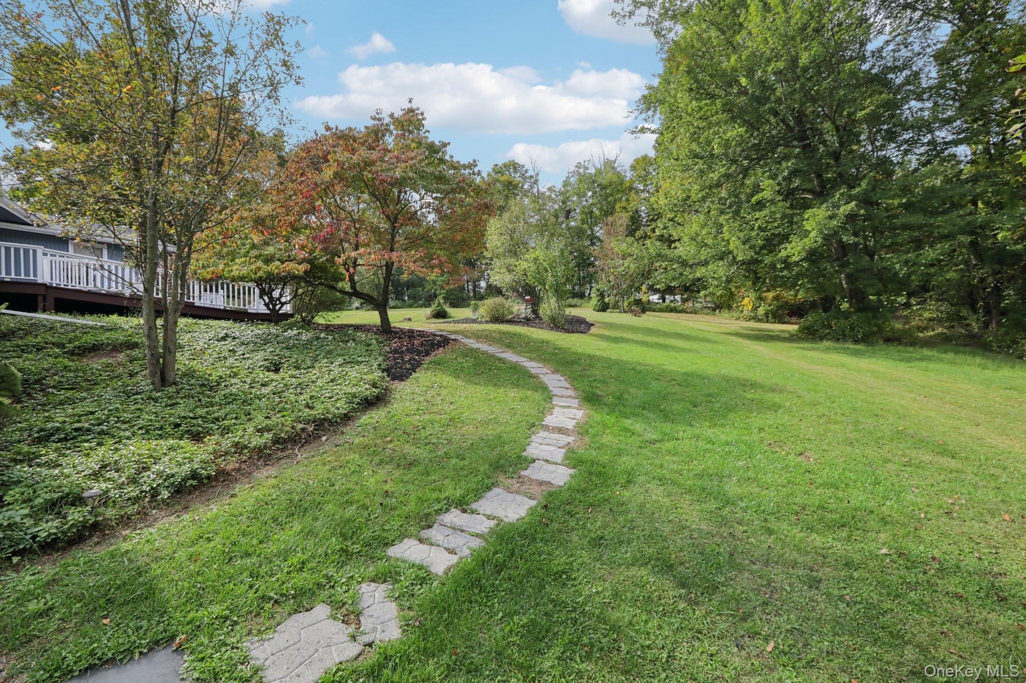 9 Hedges Road, Warwick, NY 10990