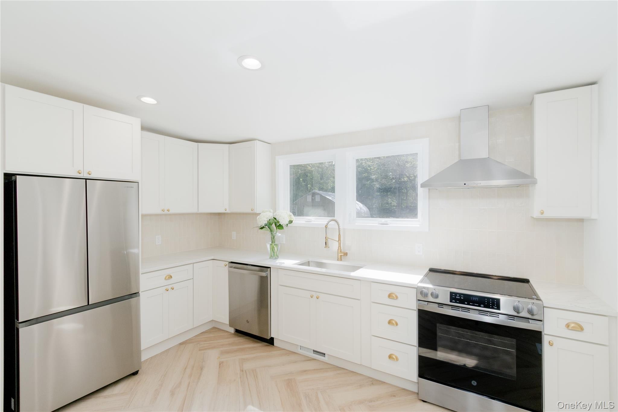 16 Harts Road, East Moriches, NY 11940