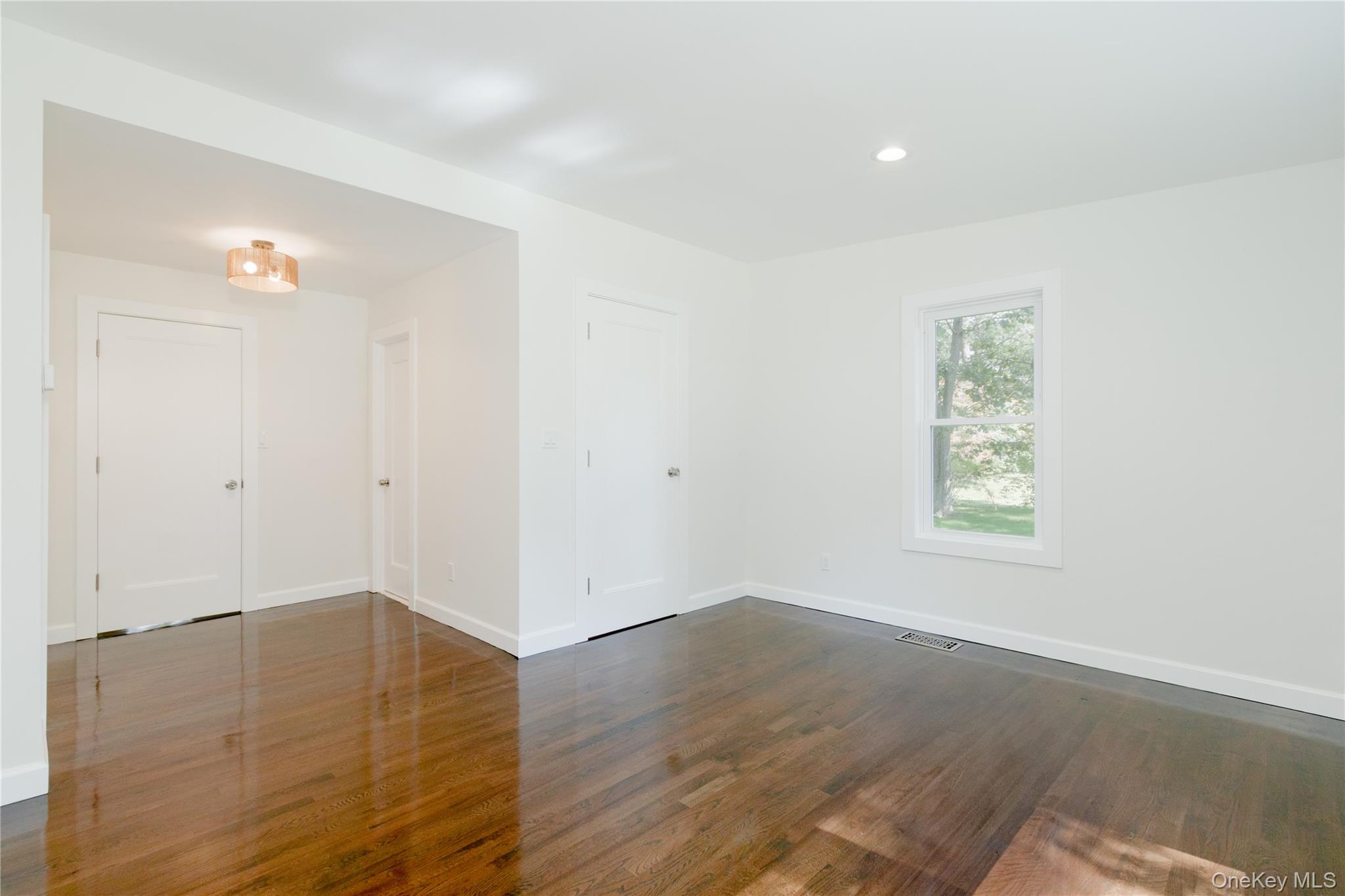 16 Harts Road, East Moriches, NY 11940