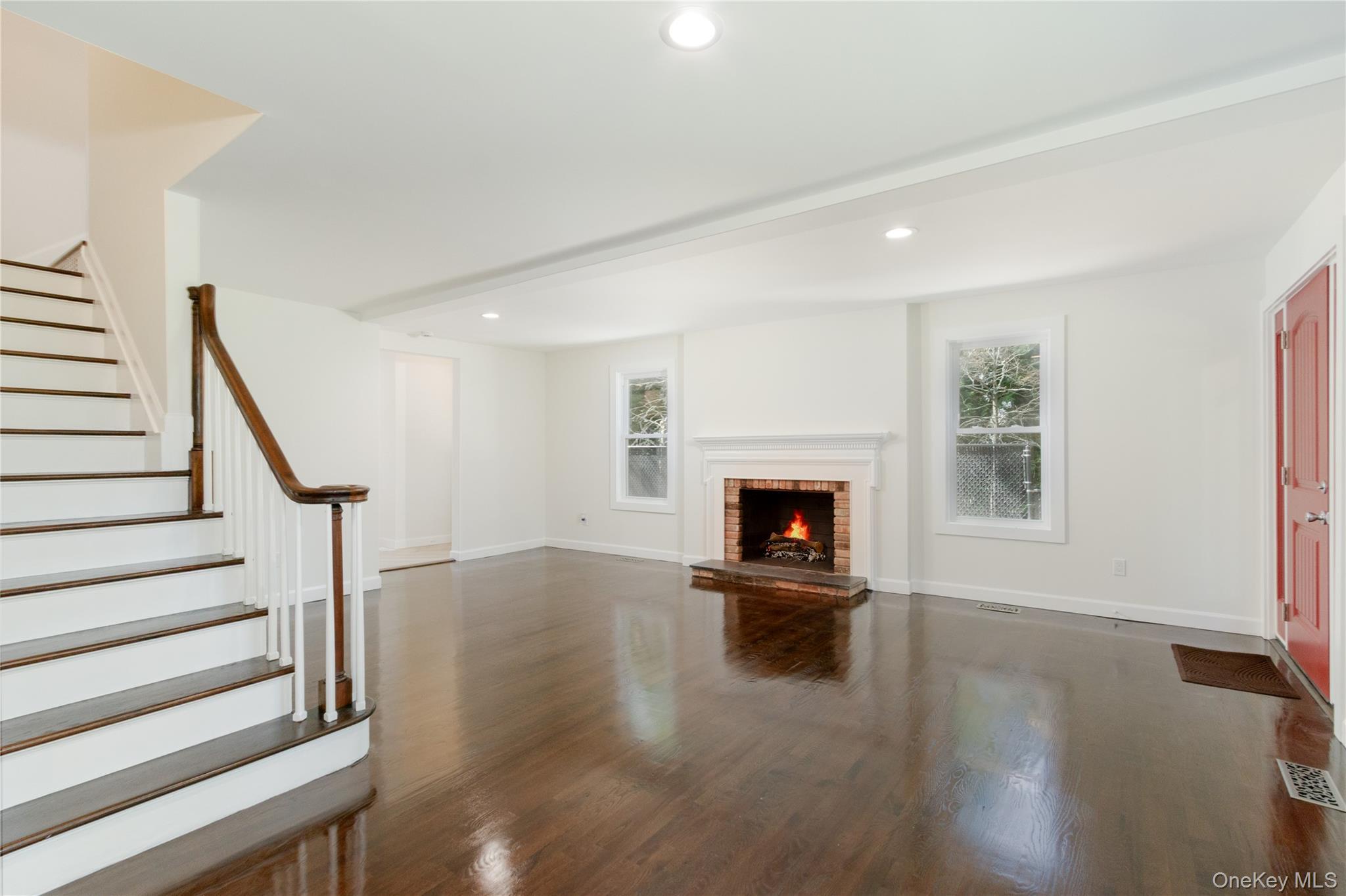 16 Harts Road, East Moriches, NY 11940