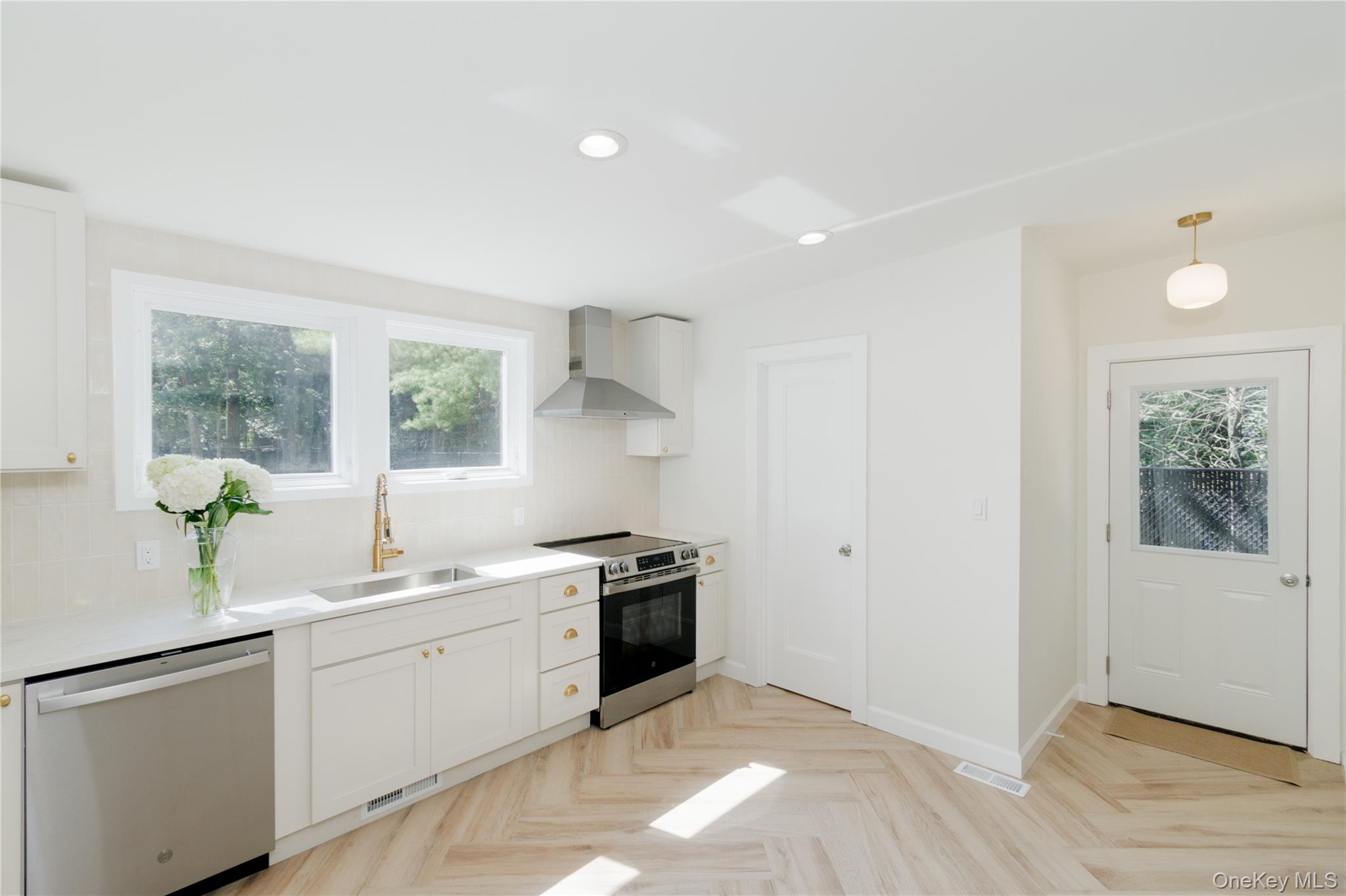 16 Harts Road, East Moriches, NY 11940