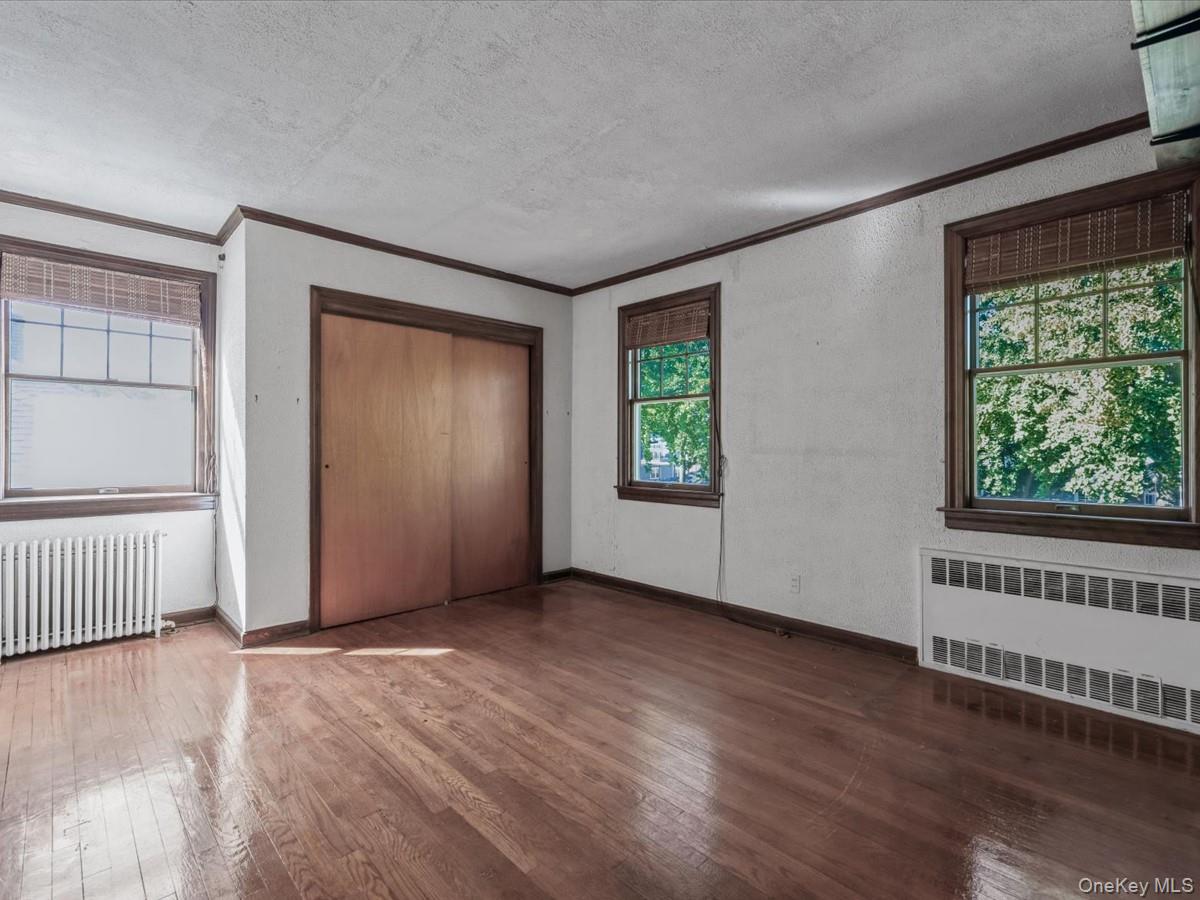 85-65 262nd Street, Floral Park, NY 11001