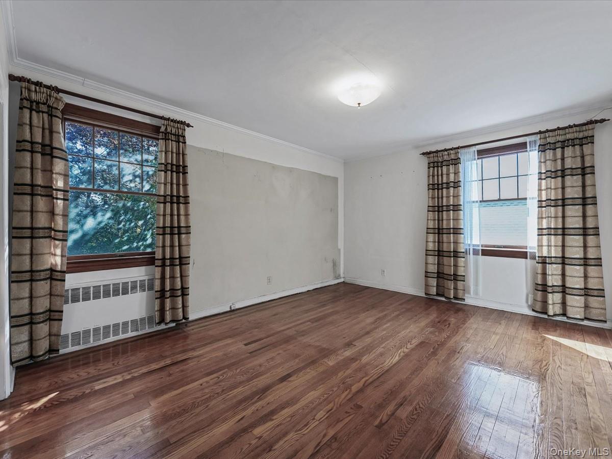 85-65 262nd Street, Floral Park, NY 11001