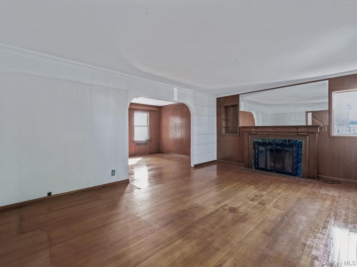 85-65 262nd Street, Floral Park, NY 11001