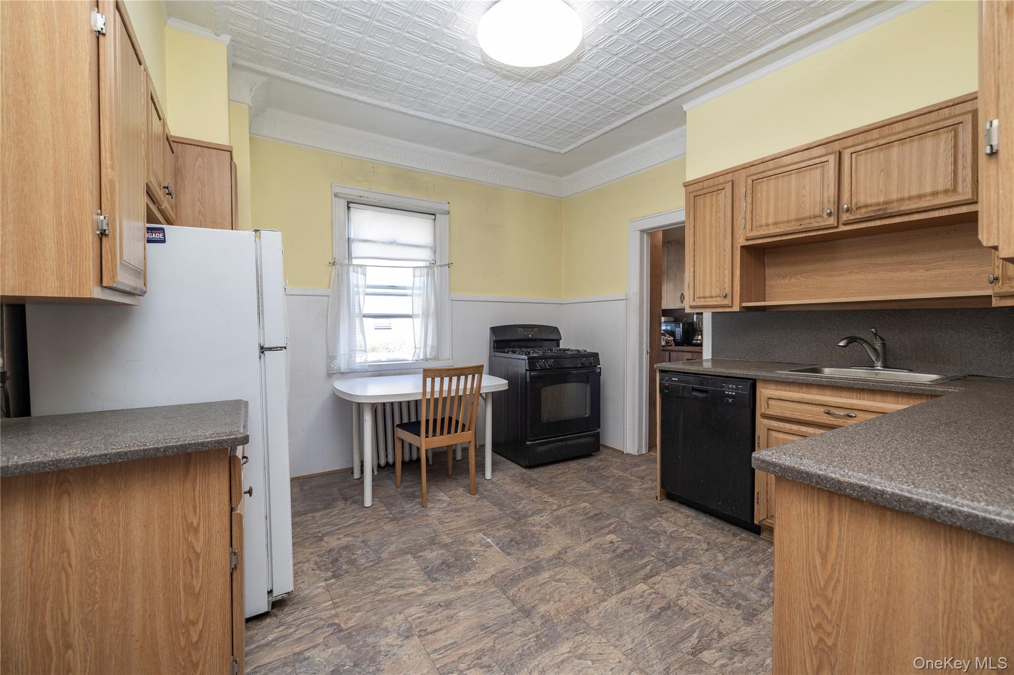 59 Lakeview Avenue, Lynbrook, NY 11563