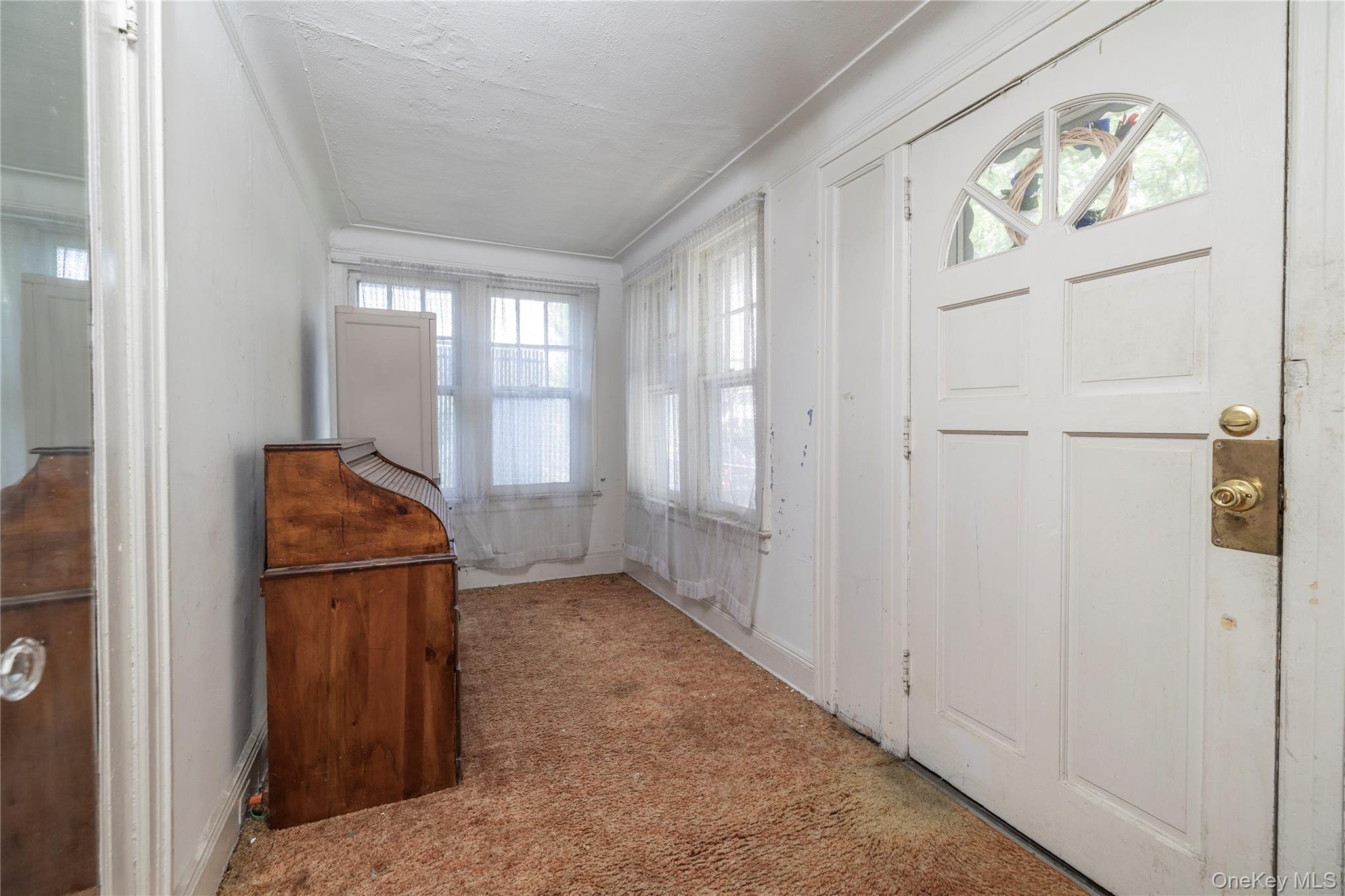 59 Lakeview Avenue, Lynbrook, NY 11563