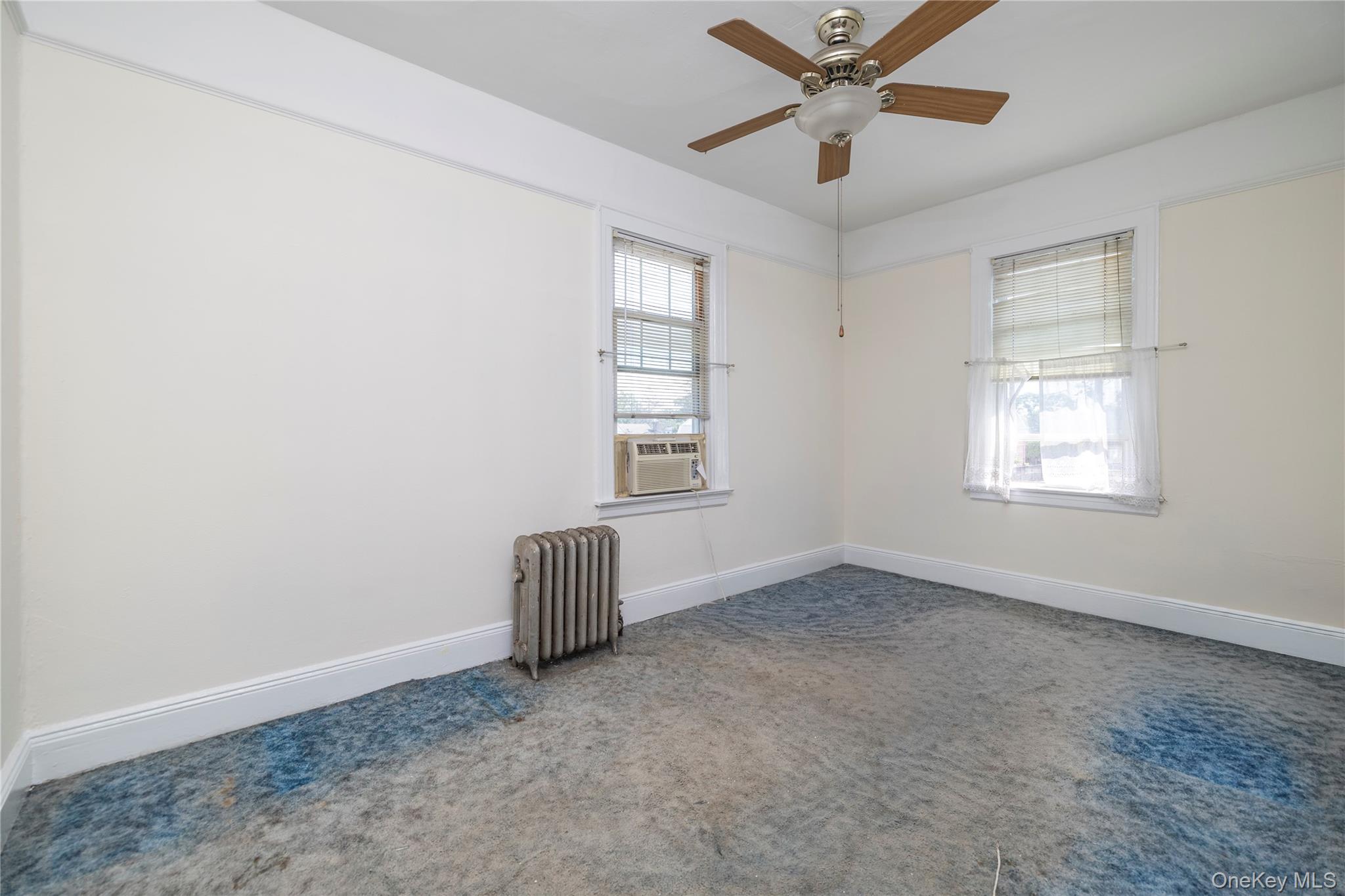 59 Lakeview Avenue, Lynbrook, NY 11563