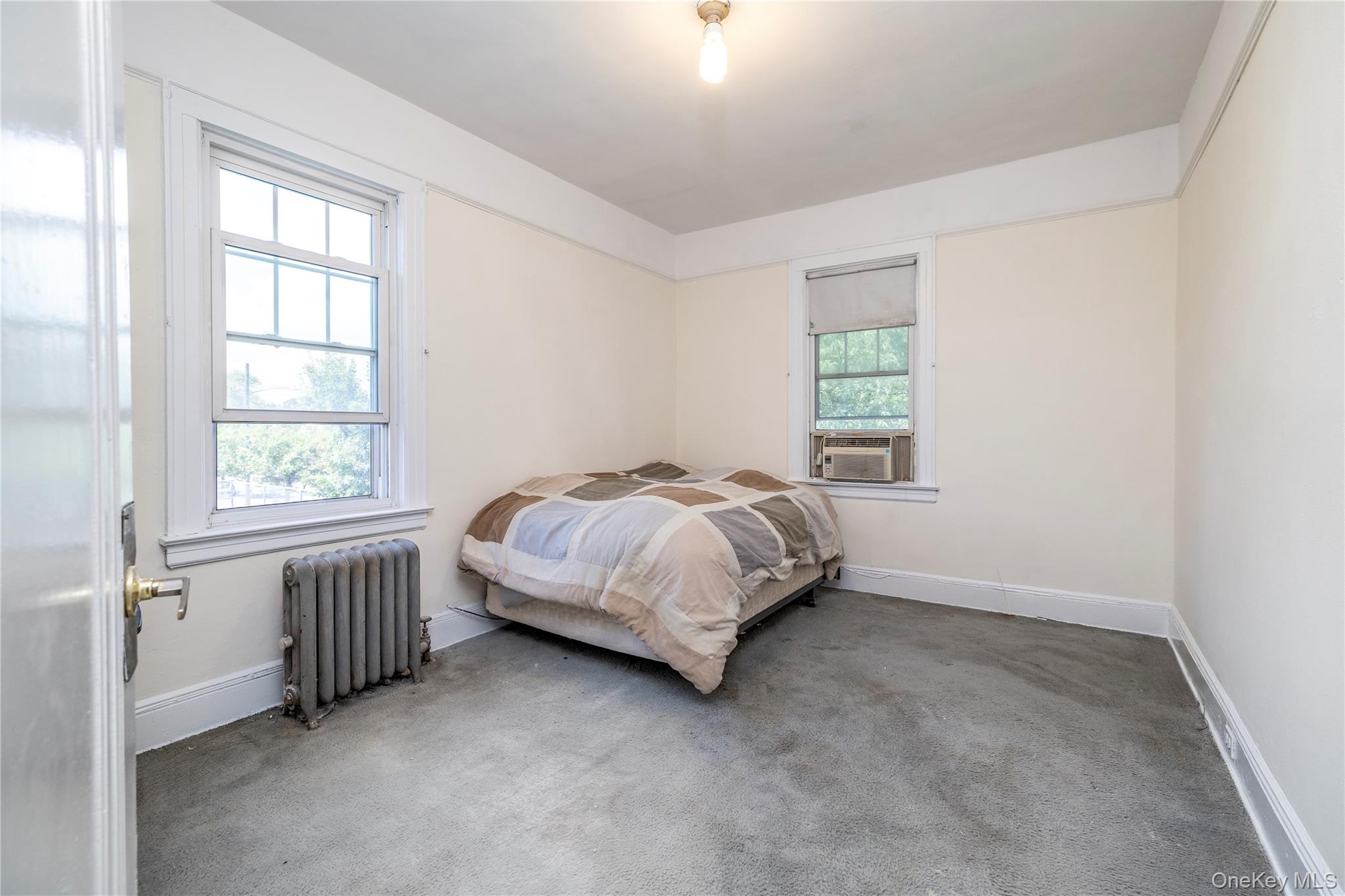 59 Lakeview Avenue, Lynbrook, NY 11563