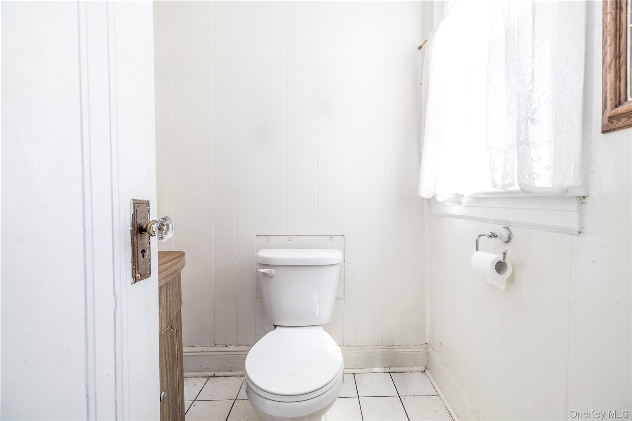 59 Lakeview Avenue, Lynbrook, NY 11563