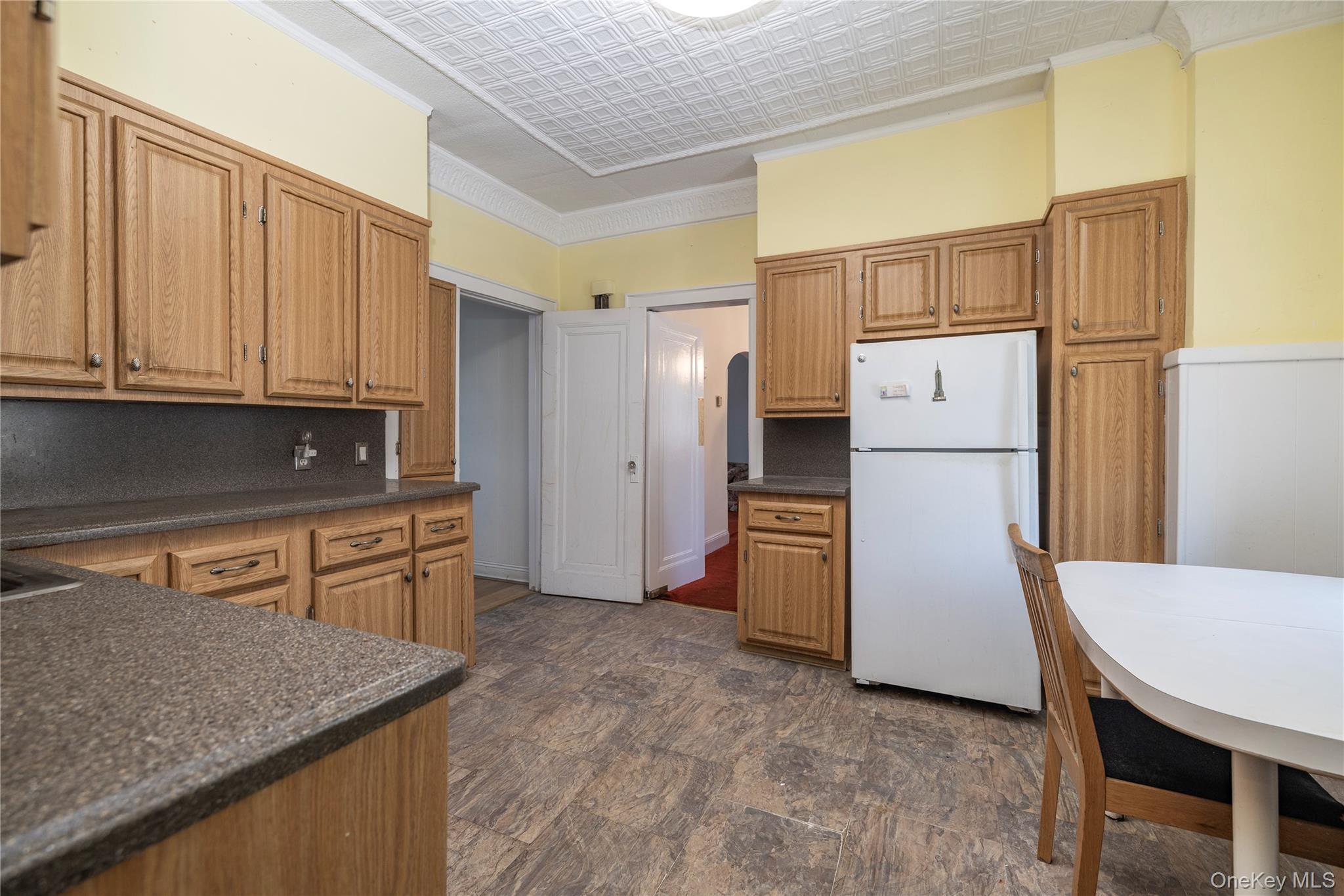 59 Lakeview Avenue, Lynbrook, NY 11563