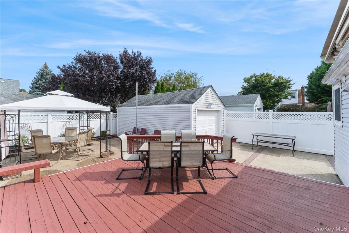 1116 Theodora Street, Franklin Square, NY 11010