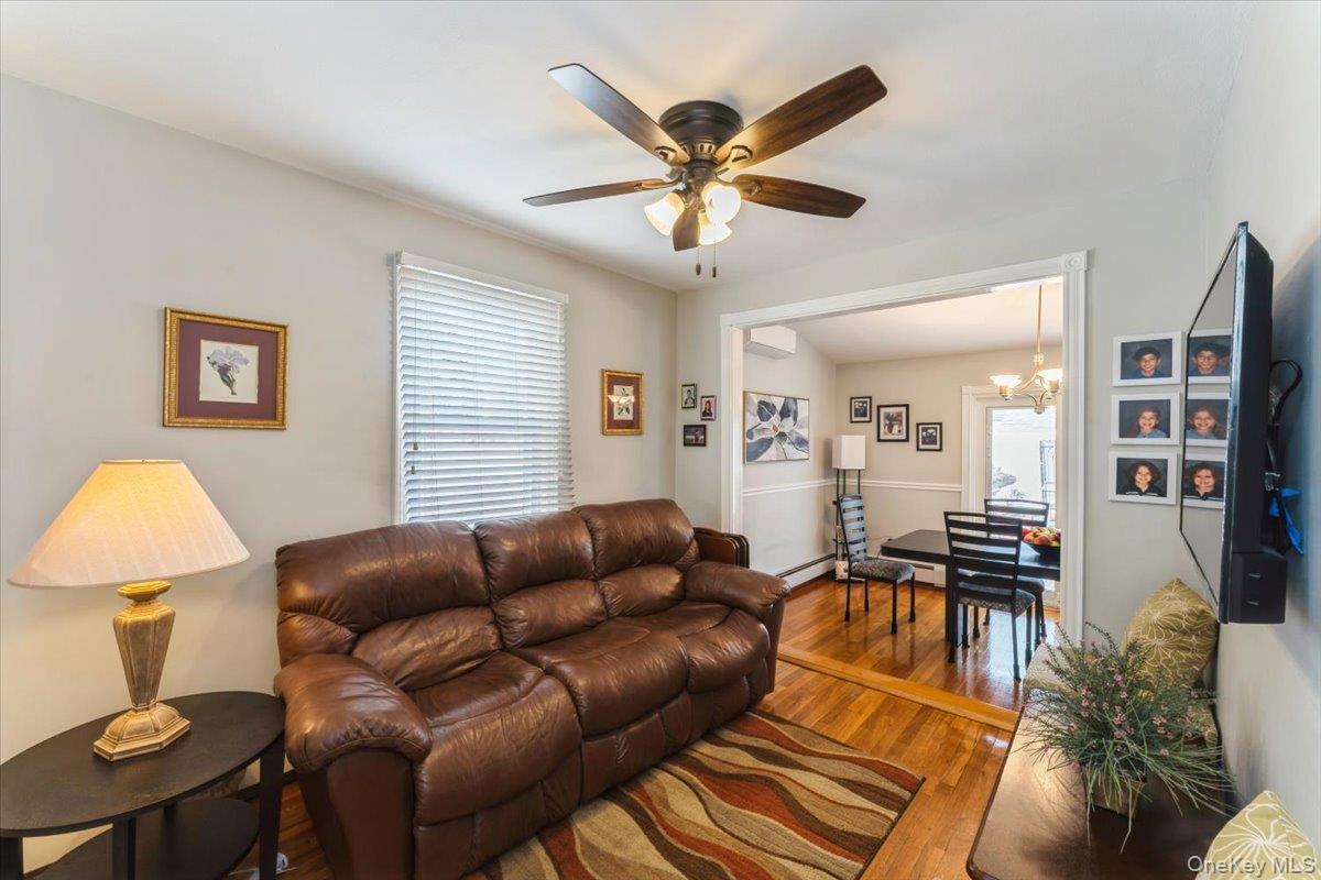 1116 Theodora Street, Franklin Square, NY 11010