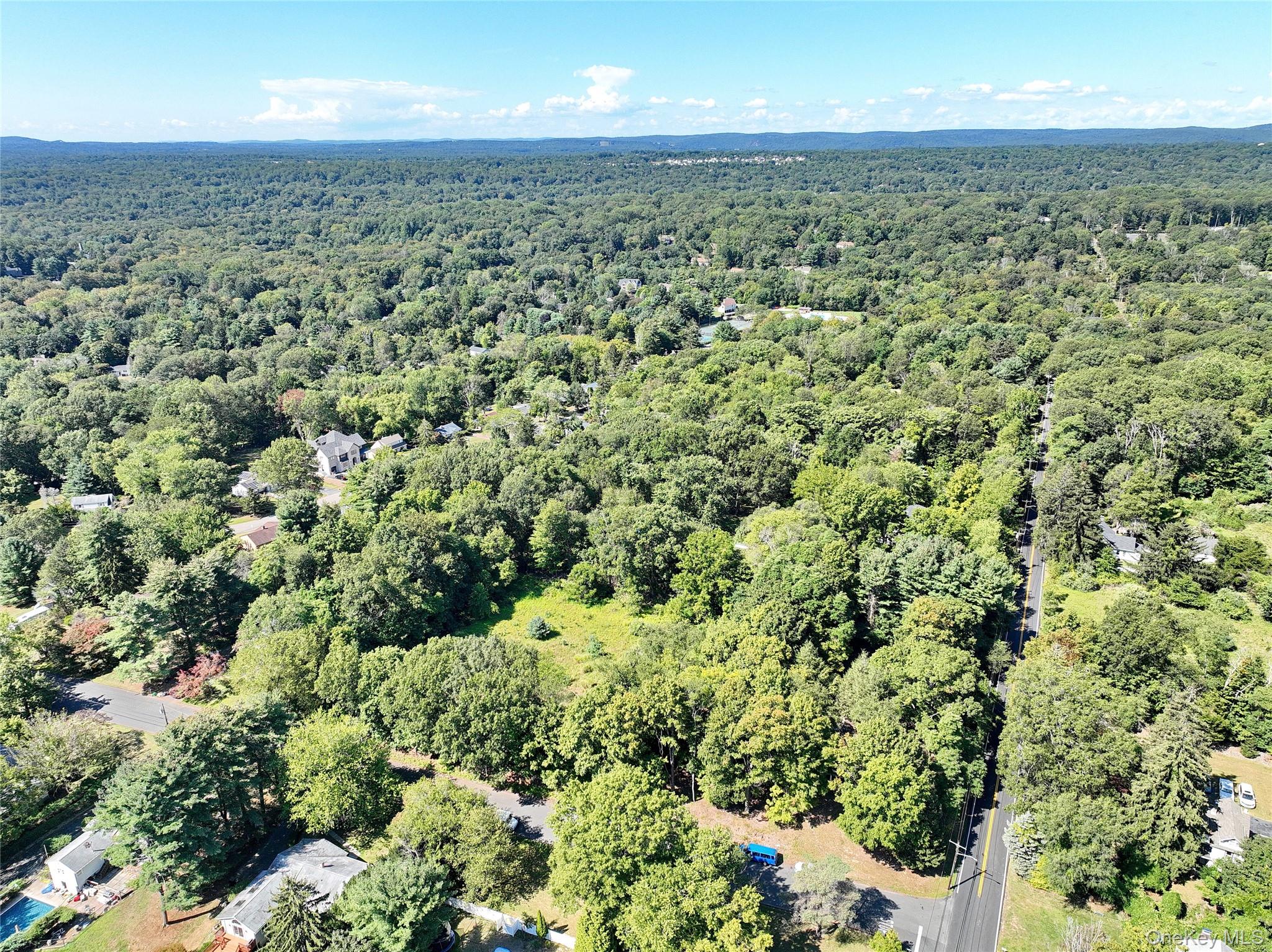 6 Bellows Lane, Monsey, NY 10952