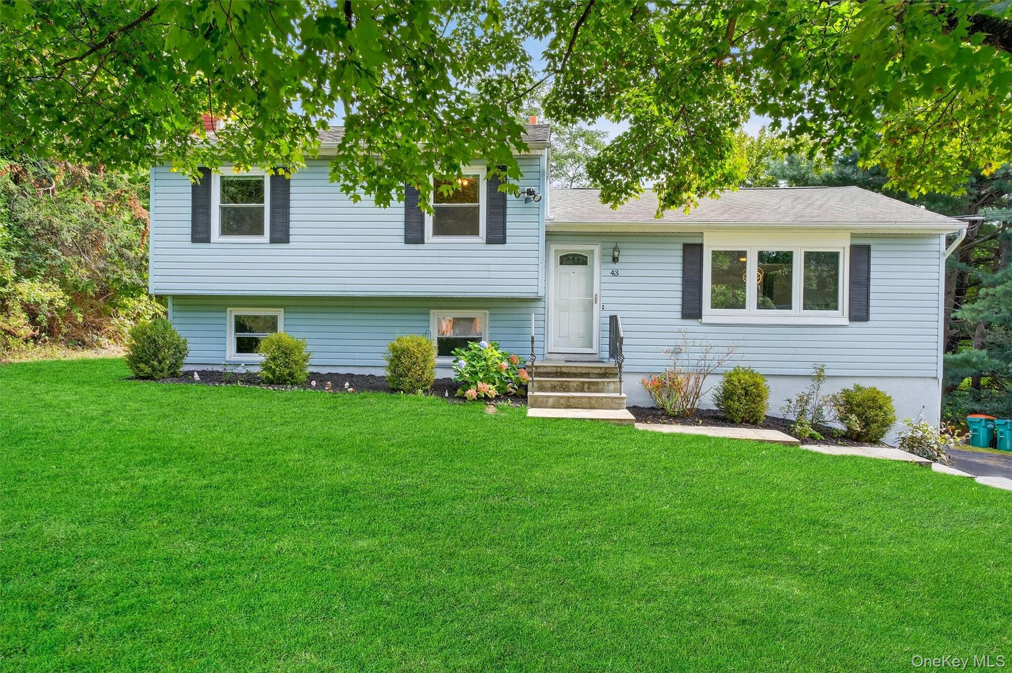 43 Mandalay Drive, Poughkeepsie, NY 12603