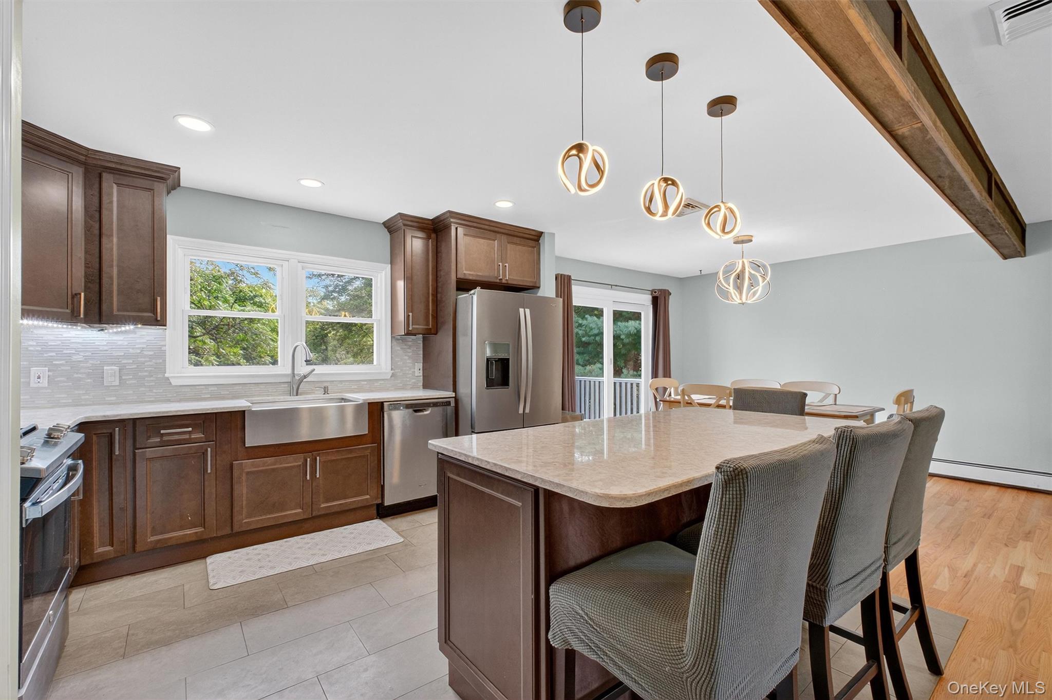 43 Mandalay Drive, Poughkeepsie, NY 12603