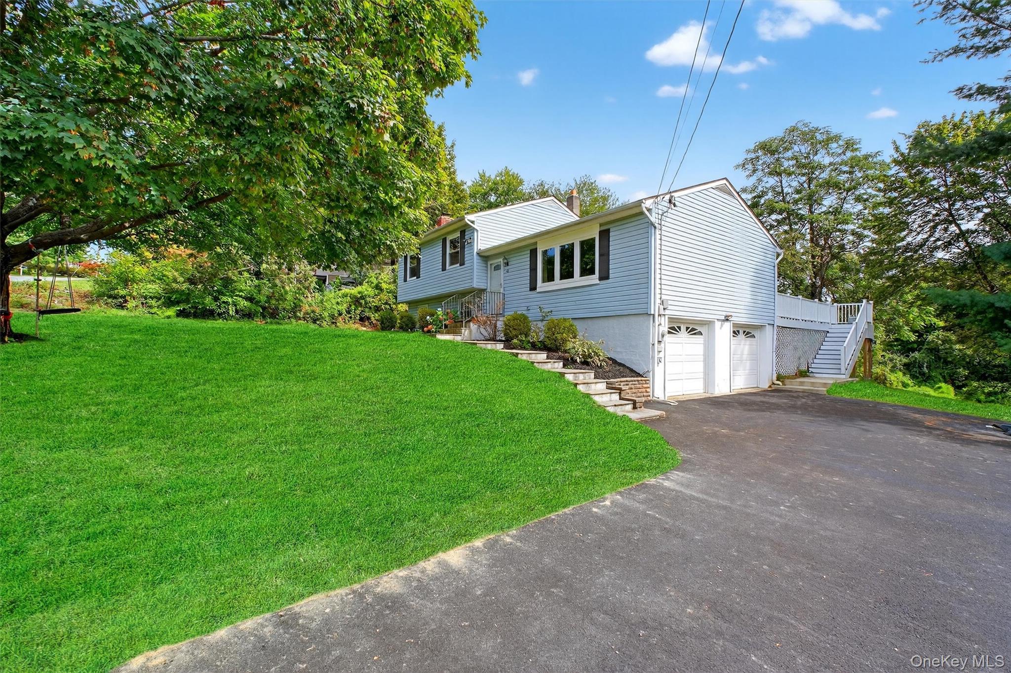 43 Mandalay Drive, Poughkeepsie, NY 12603