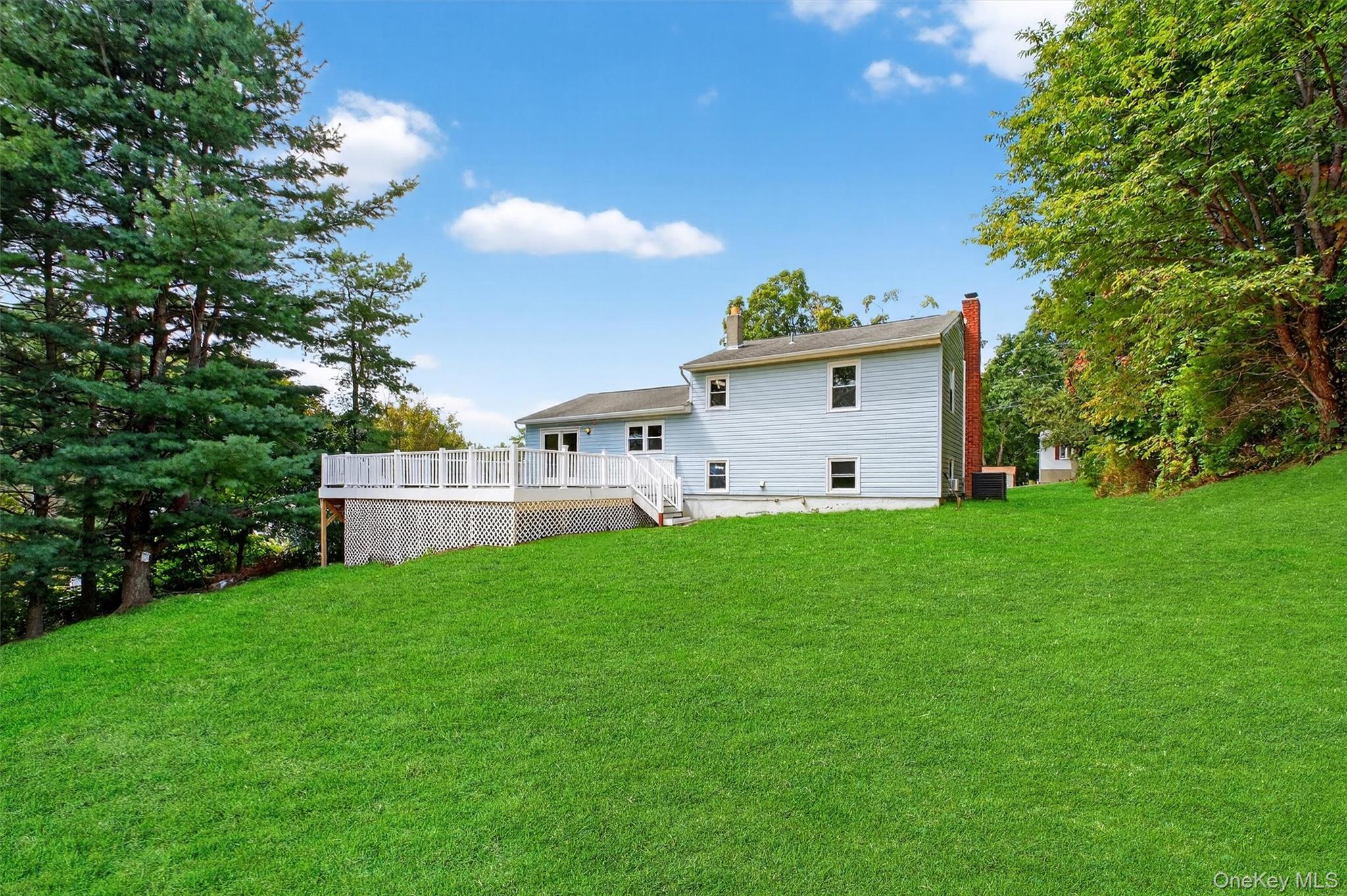 43 Mandalay Drive, Poughkeepsie, NY 12603