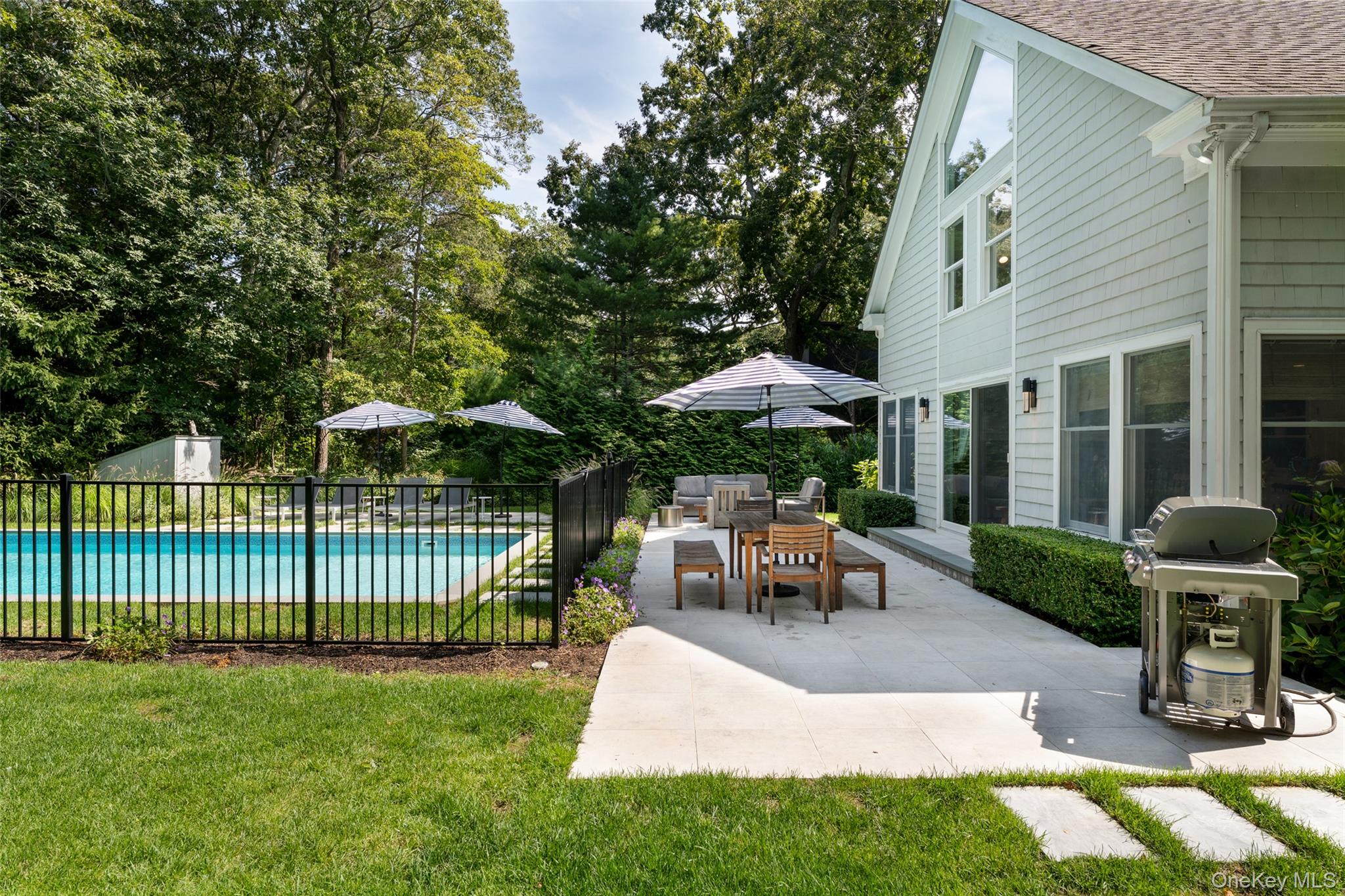 2 Musket Lane, East Hampton, NY 11937