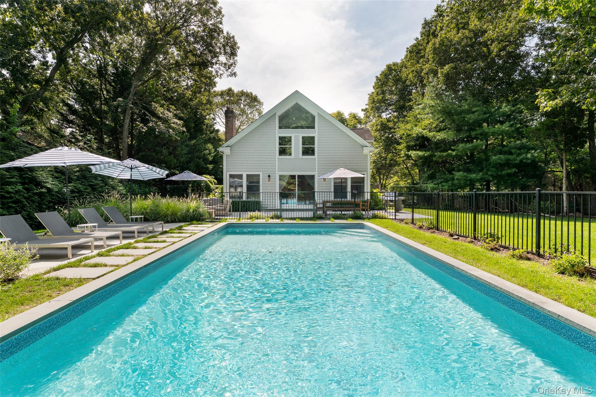 2 Musket Lane, East Hampton, NY 11937