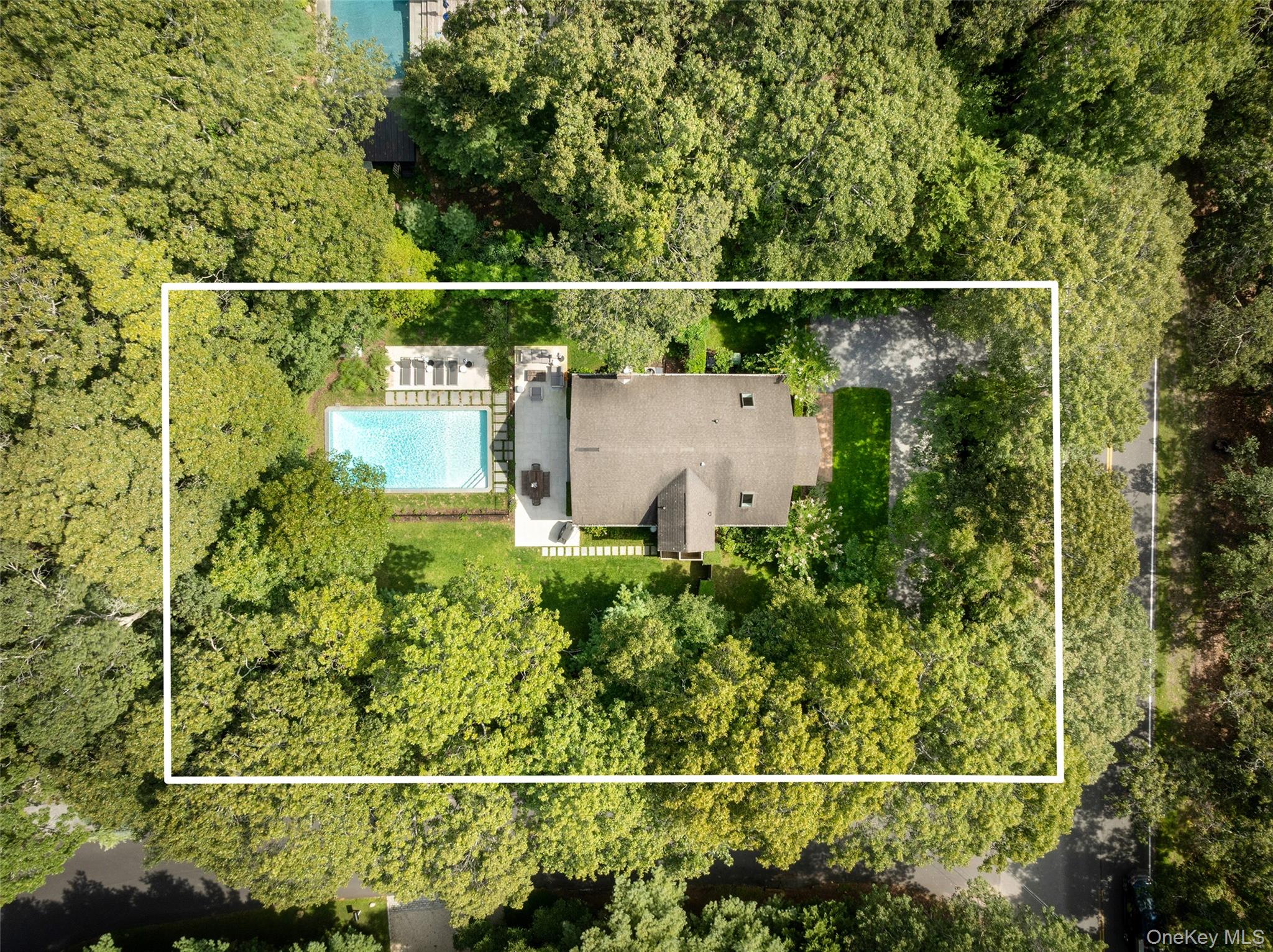 2 Musket Lane, East Hampton, NY 11937