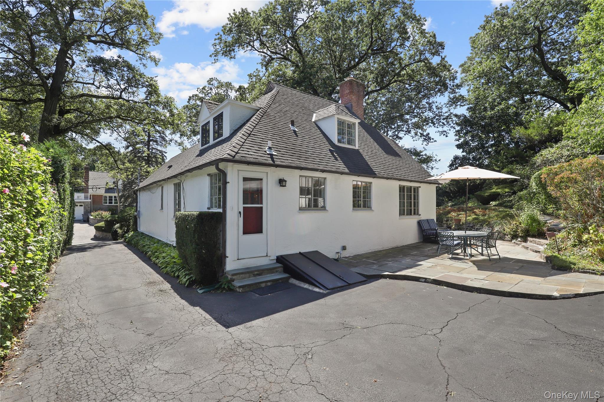 11 aka 15 Bobolink Road, Yonkers, NY 10701