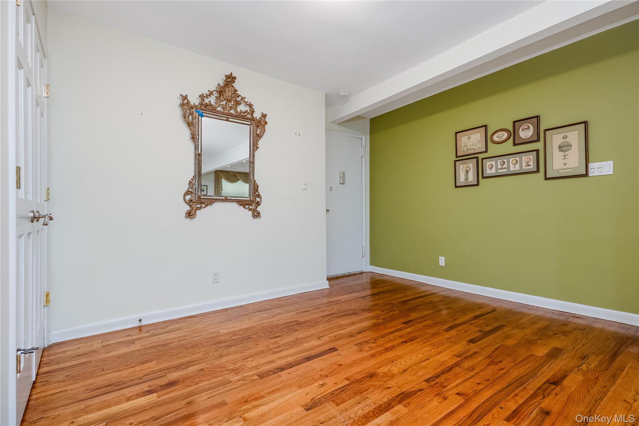 25 Canterbury Road # 3F, Great Neck, NY 11021