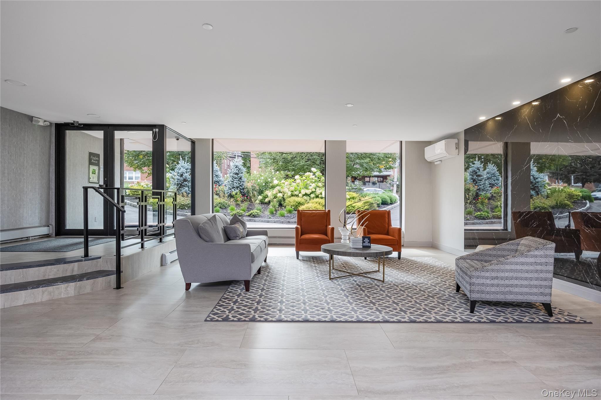 25 Canterbury Road # 3F, Great Neck, NY 11021