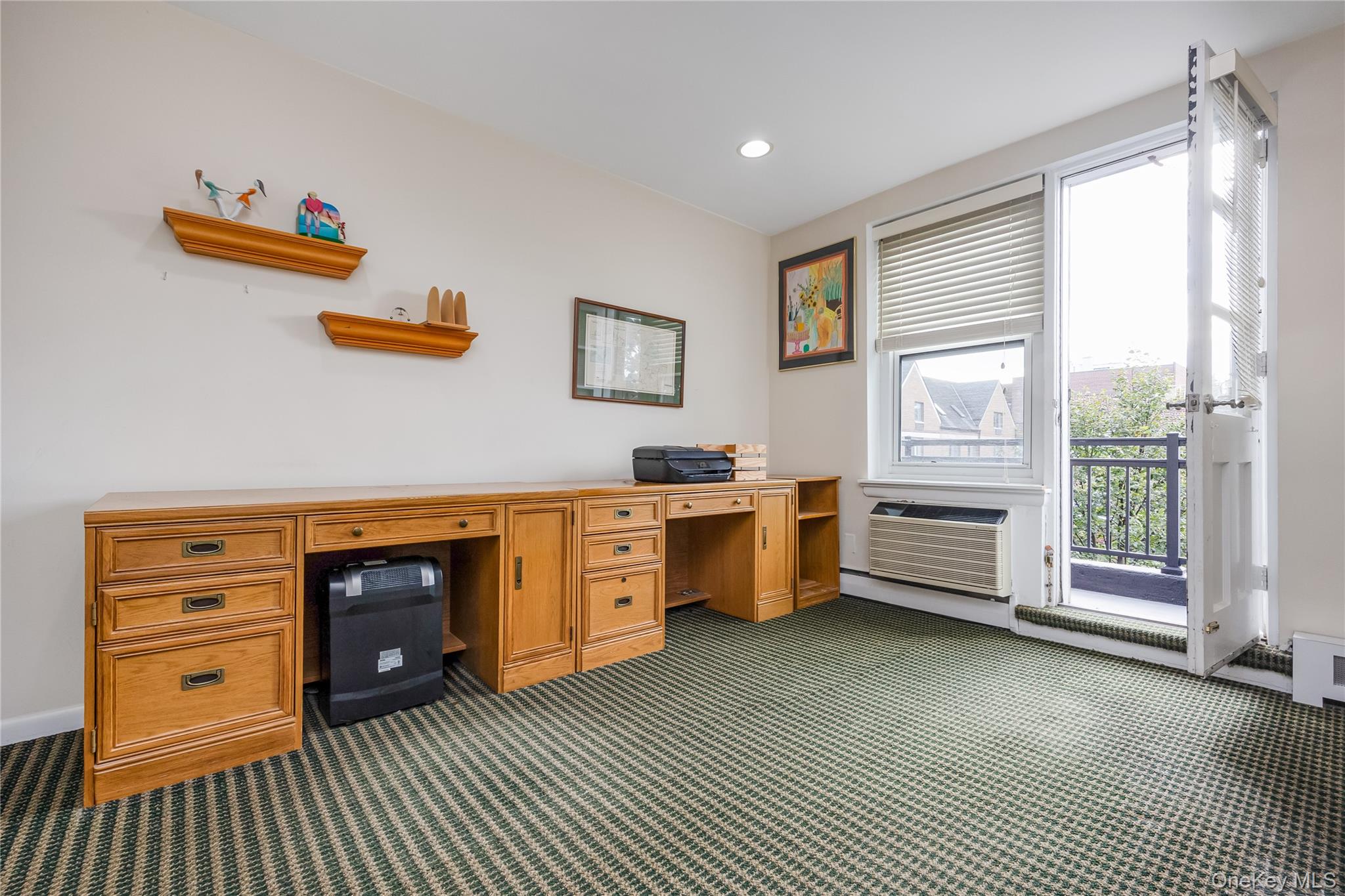 25 Canterbury Road # 3F, Great Neck, NY 11021