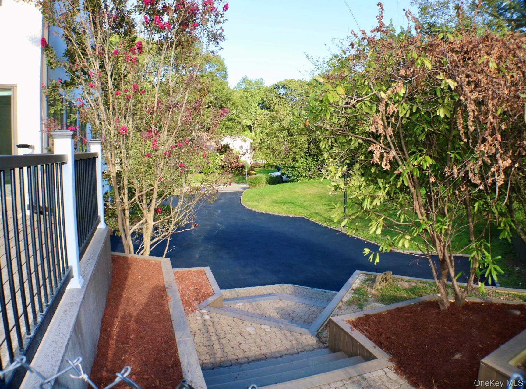 10 Cedarfield Terrace, Saint James, NY 11780