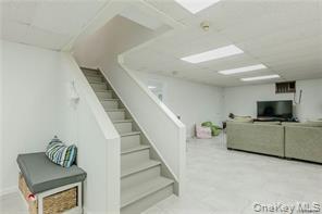 10 Cedarfield Terrace, Saint James, NY 11780