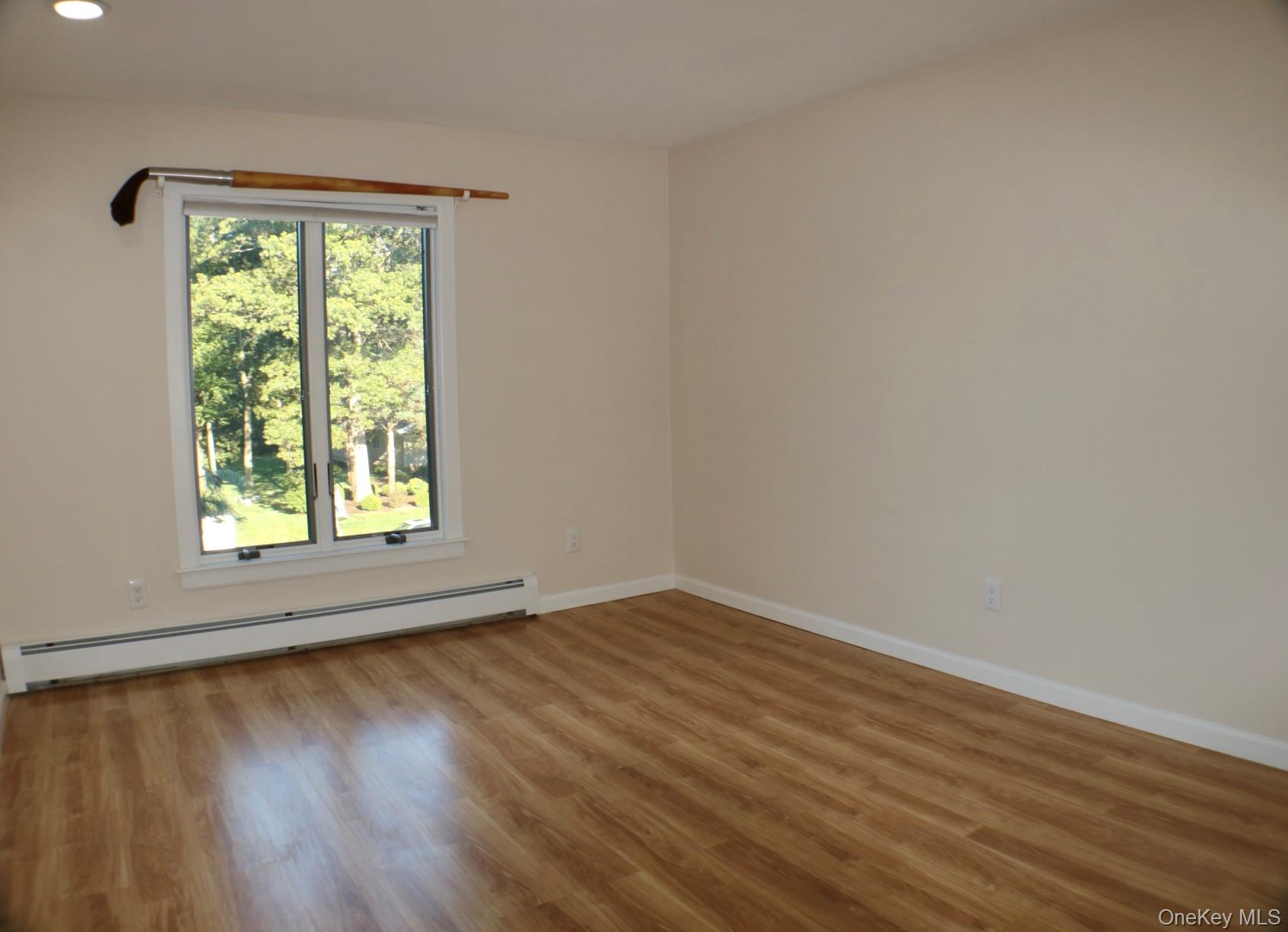 10 Cedarfield Terrace, Saint James, NY 11780