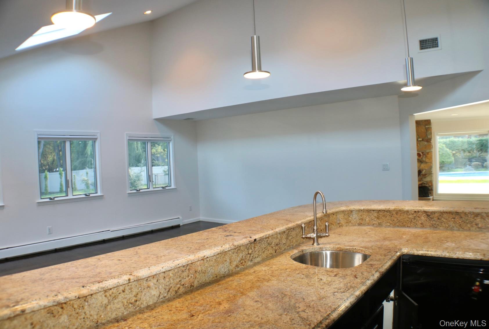 10 Cedarfield Terrace, Saint James, NY 11780