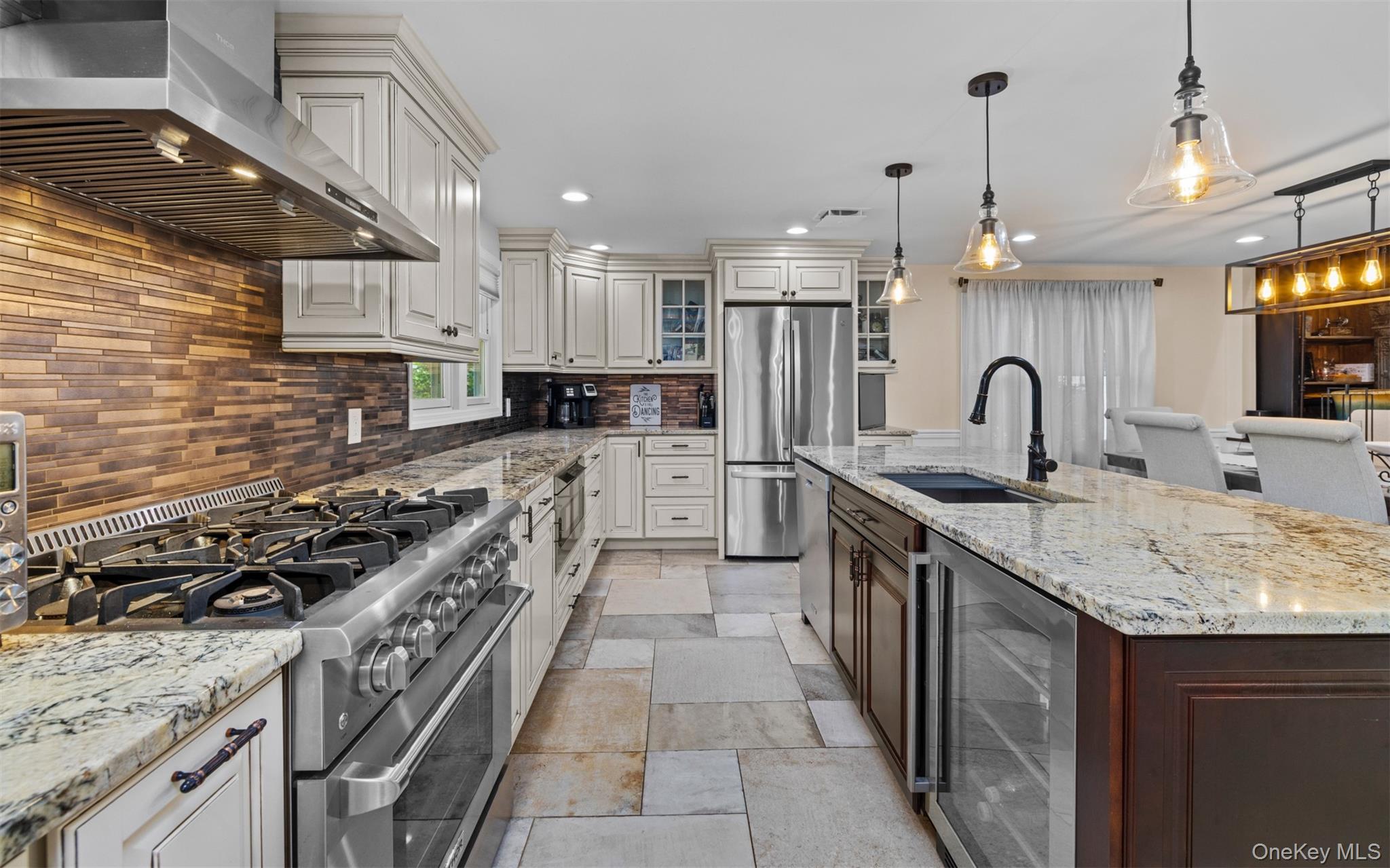 5 Brian Lane, East Northport, NY 11731