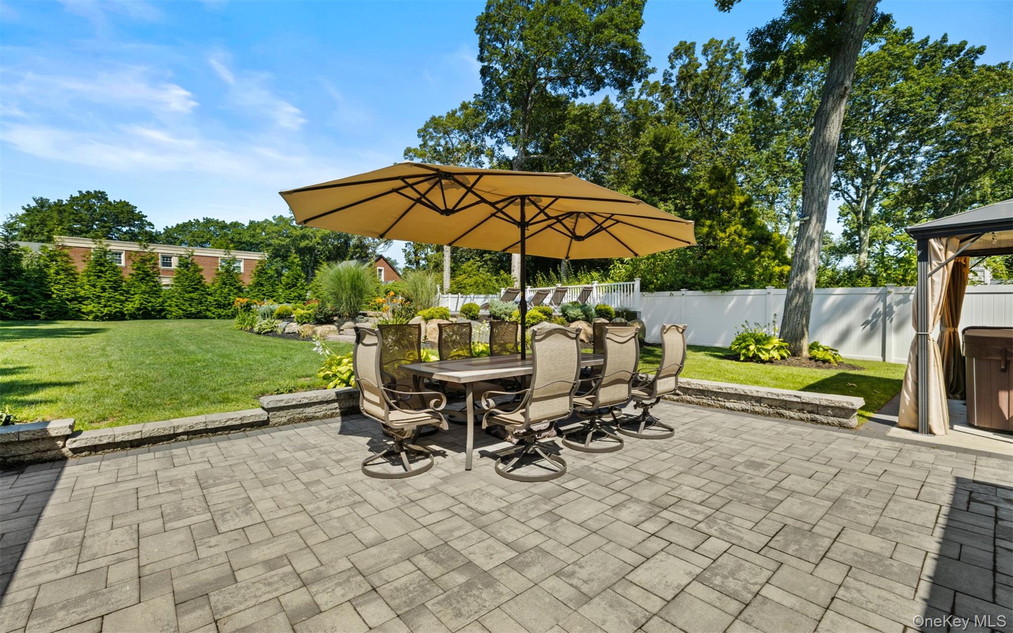 5 Brian Lane, East Northport, NY 11731