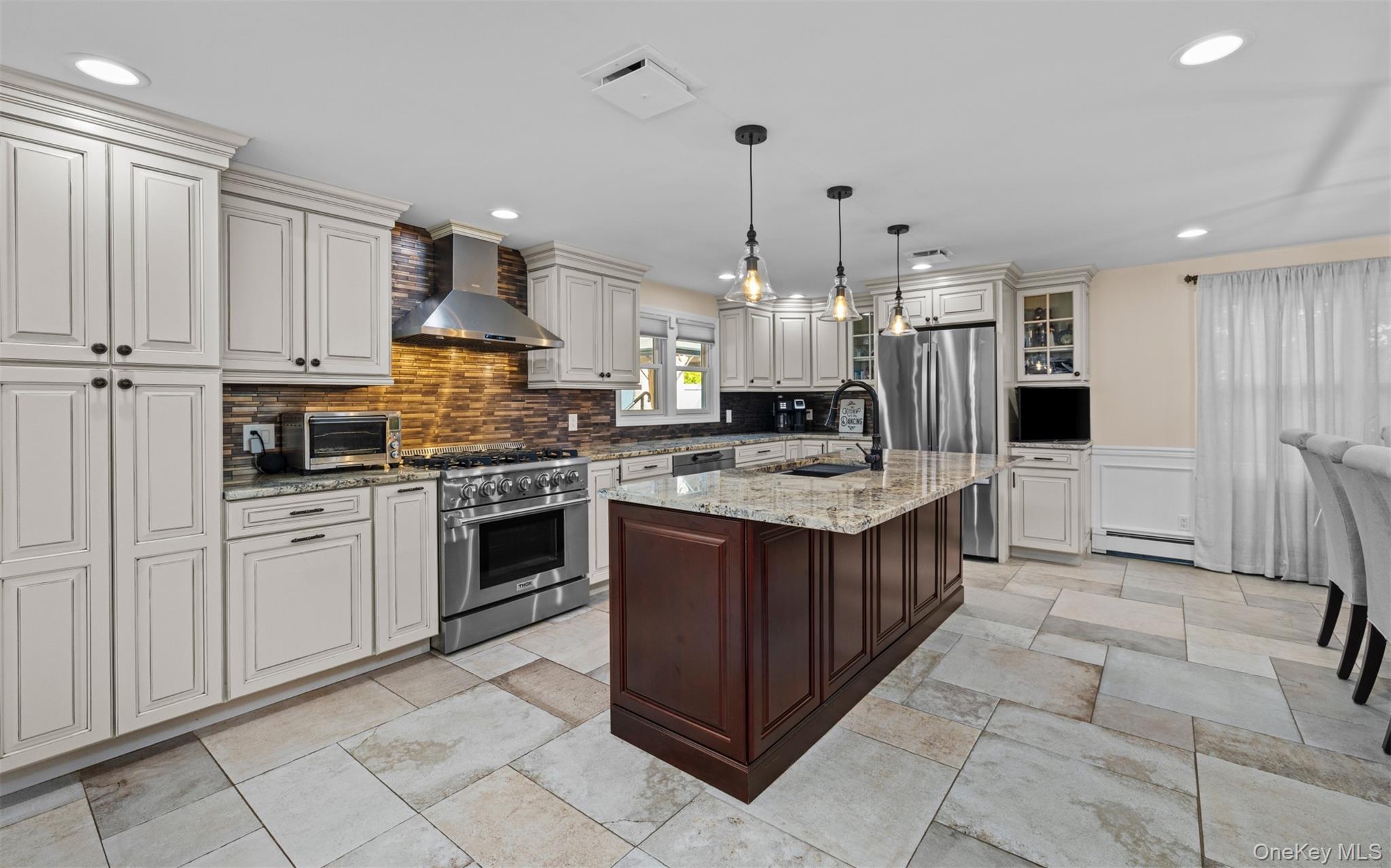 5 Brian Lane, East Northport, NY 11731