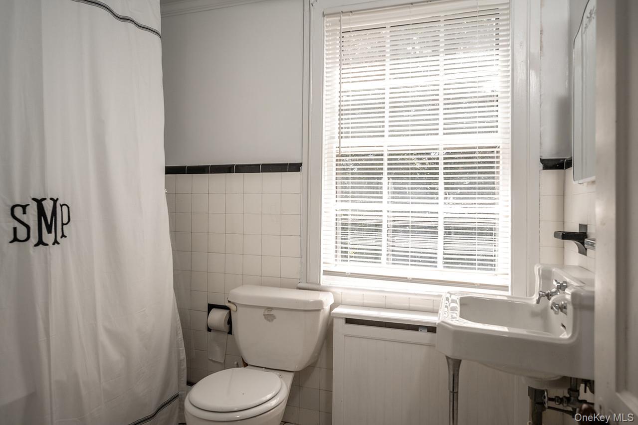 24 Sleepy Hollow Road, Briarcliff Manor, NY 10510