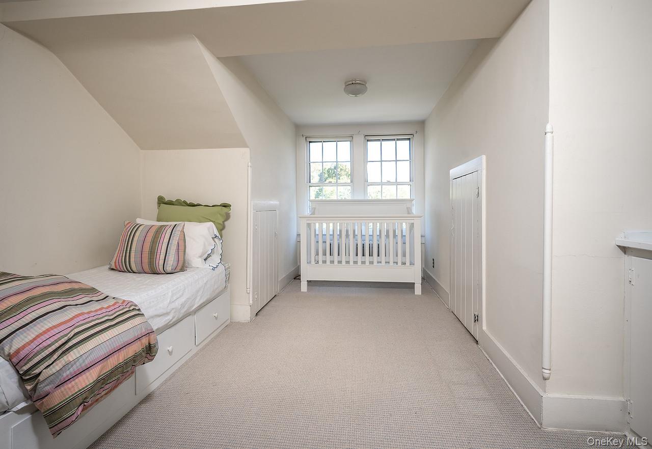 24 Sleepy Hollow Road, Briarcliff Manor, NY 10510