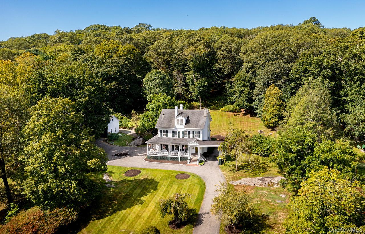 24 Sleepy Hollow Road, Briarcliff Manor, NY 10510