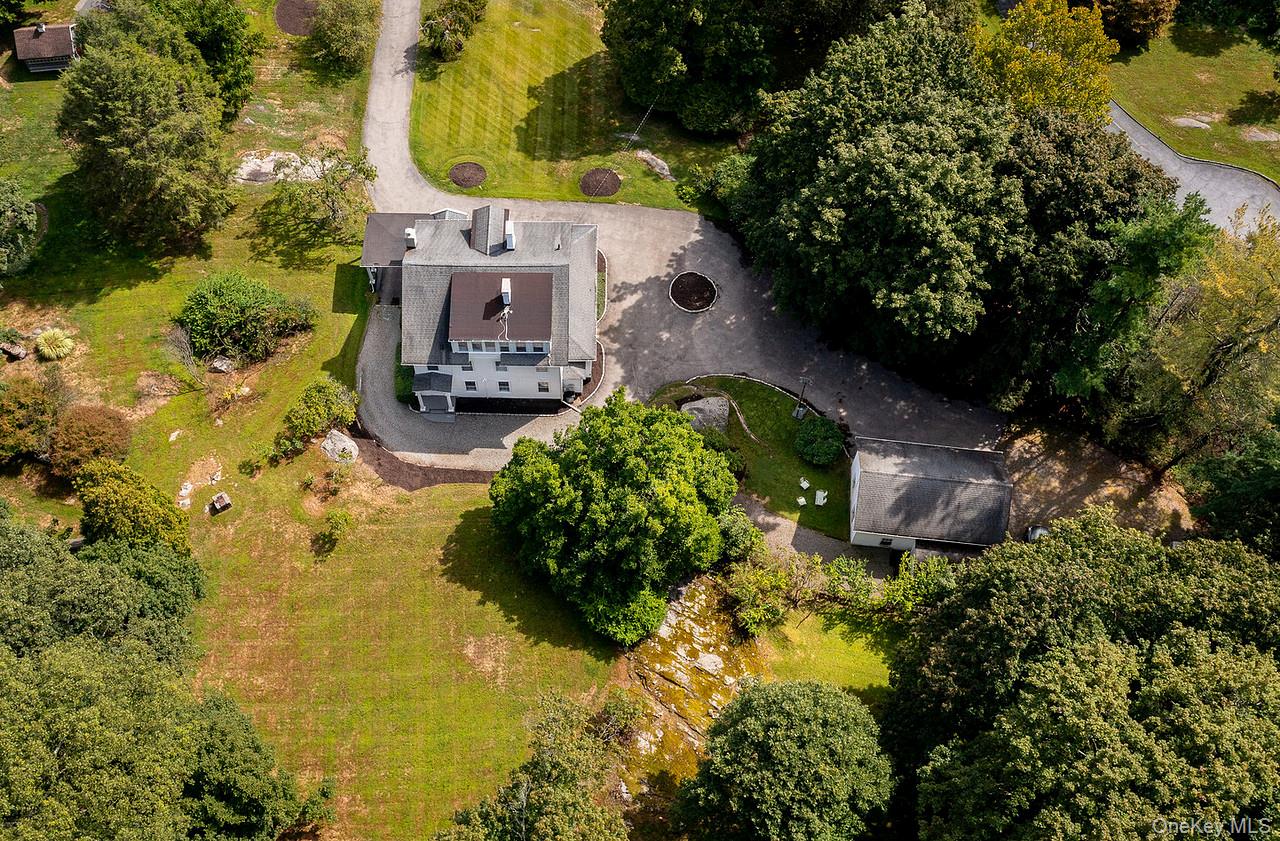 24 Sleepy Hollow Road, Briarcliff Manor, NY 10510