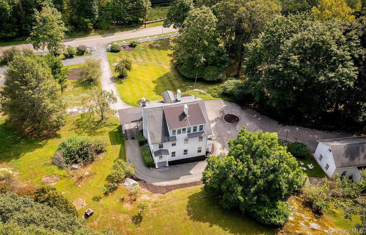 24 Sleepy Hollow Road, Briarcliff Manor, NY 10510