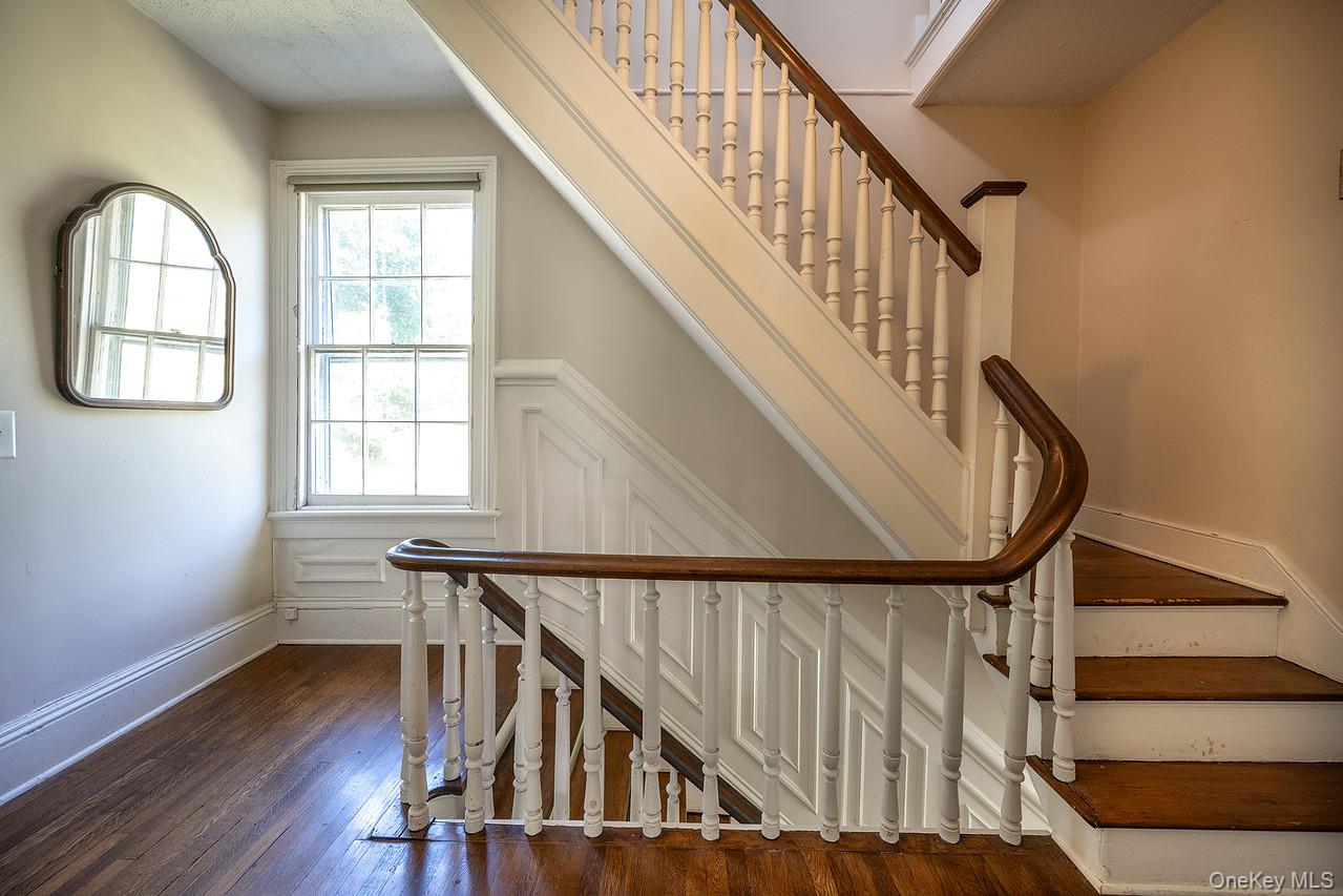 24 Sleepy Hollow Road, Briarcliff Manor, NY 10510