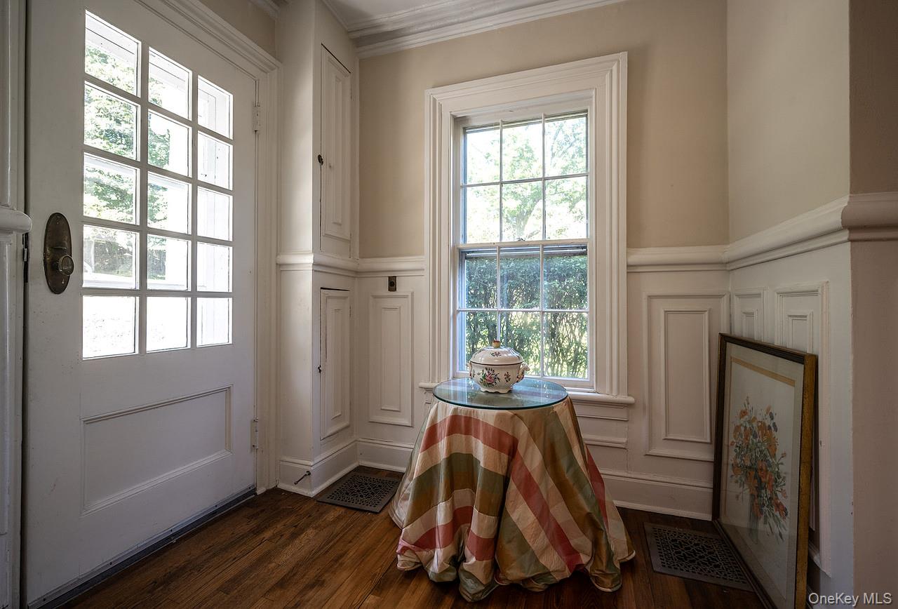 24 Sleepy Hollow Road, Briarcliff Manor, NY 10510