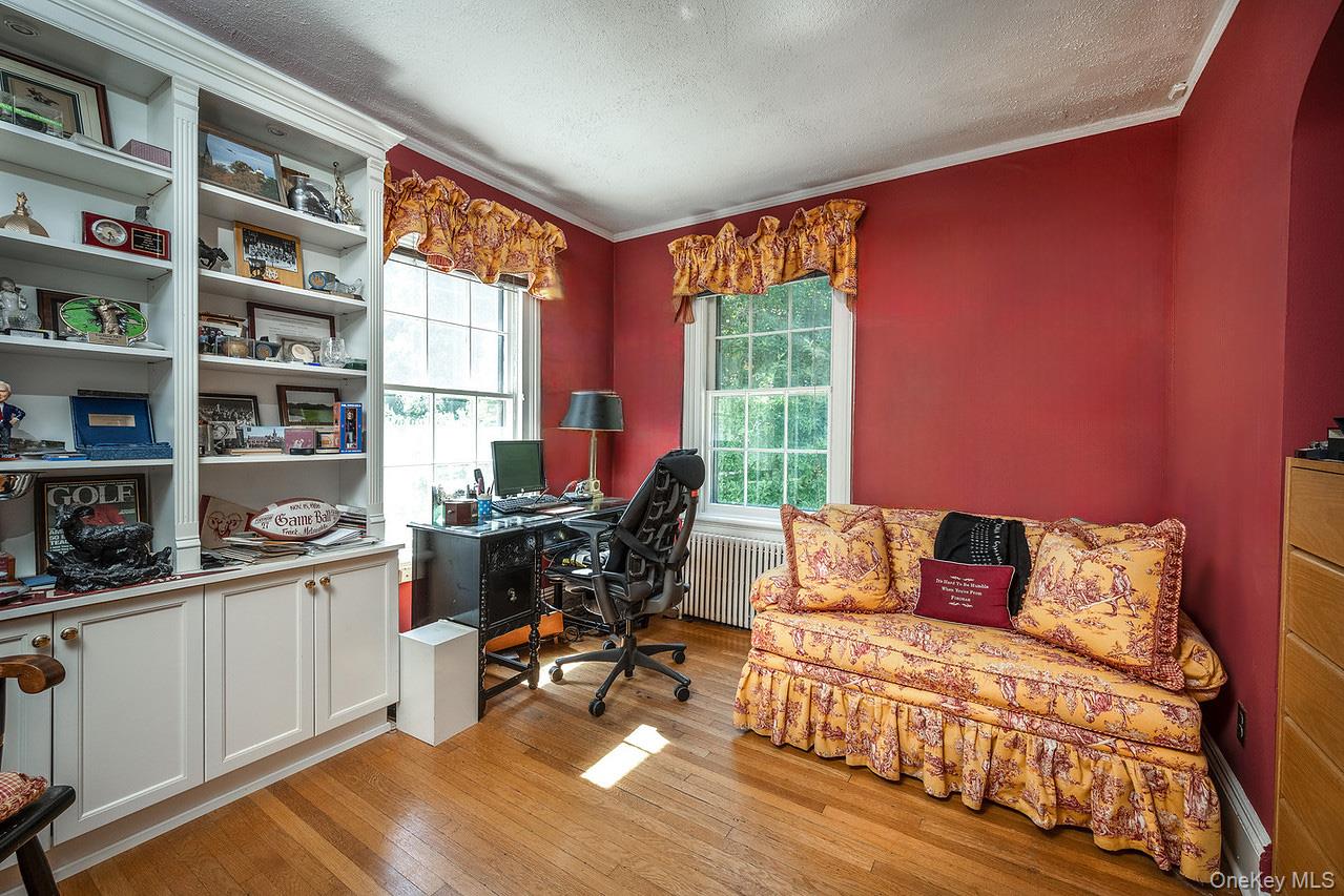 24 Sleepy Hollow Road, Briarcliff Manor, NY 10510