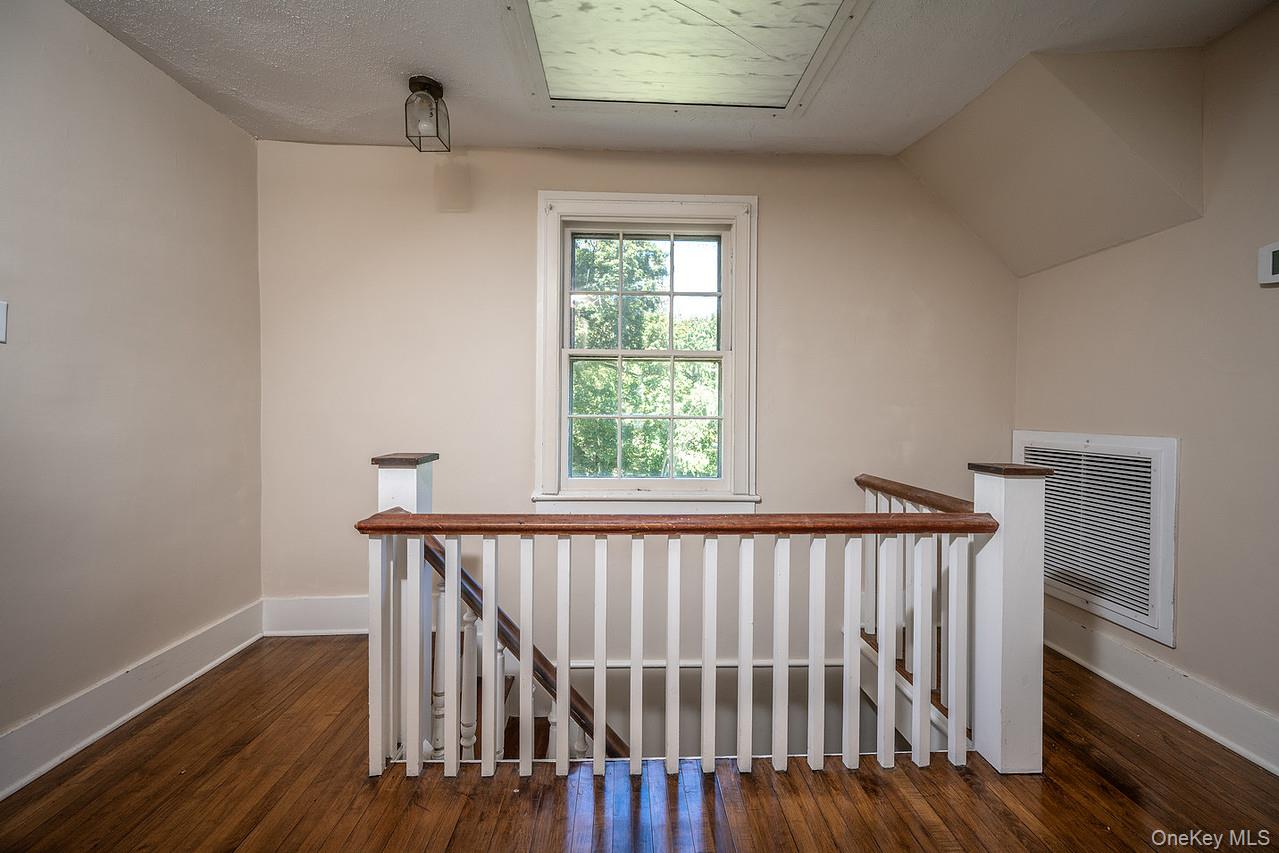 24 Sleepy Hollow Road, Briarcliff Manor, NY 10510