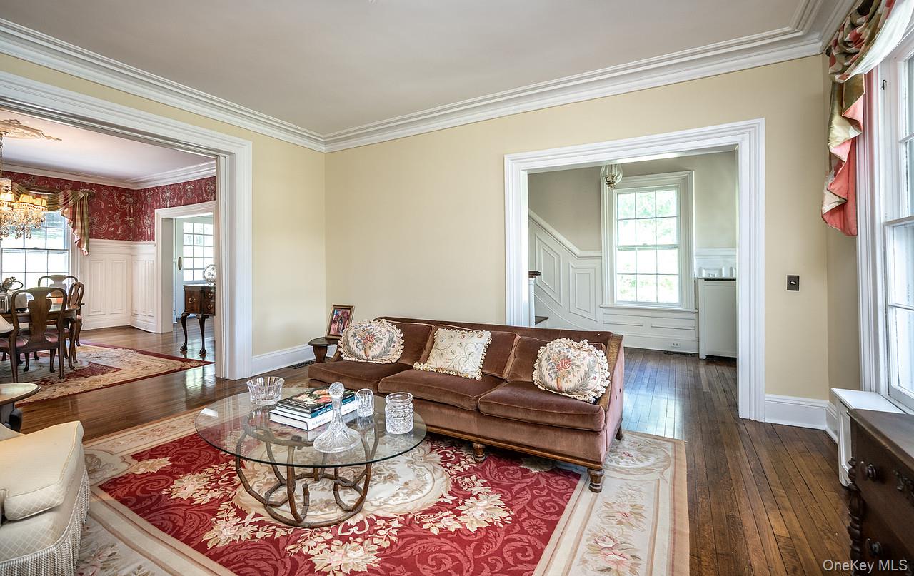 24 Sleepy Hollow Road, Briarcliff Manor, NY 10510