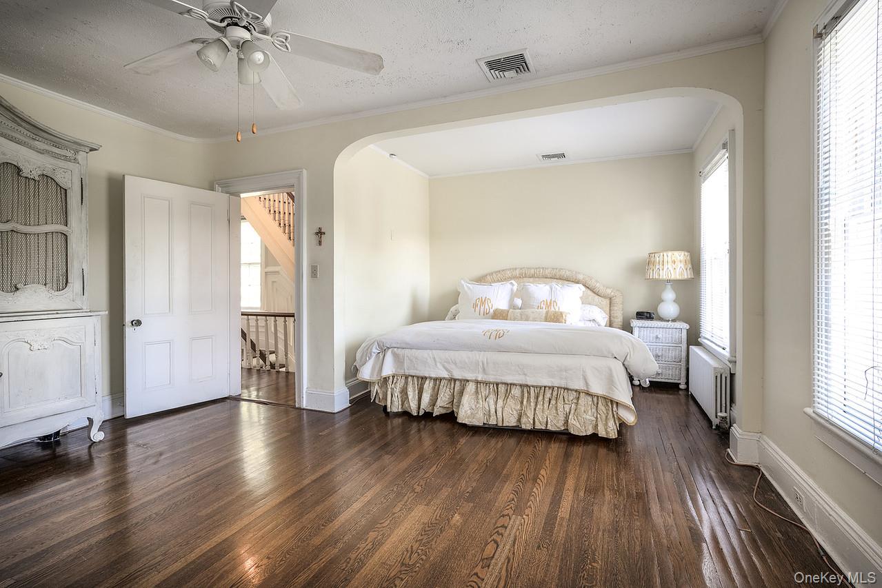 24 Sleepy Hollow Road, Briarcliff Manor, NY 10510