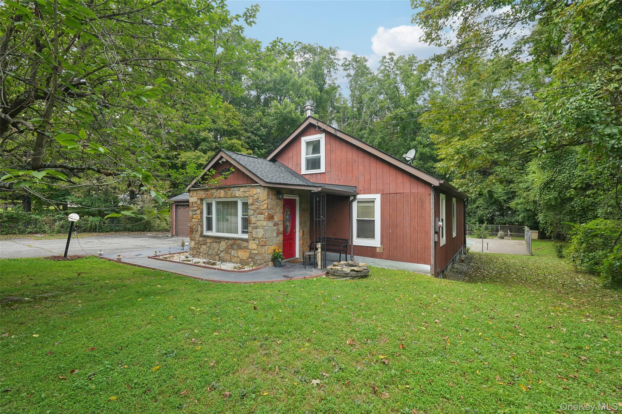 11 Hustis Road, Cold Spring, NY 10516