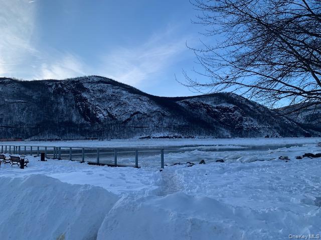 11 Hustis Road, Cold Spring, NY 10516