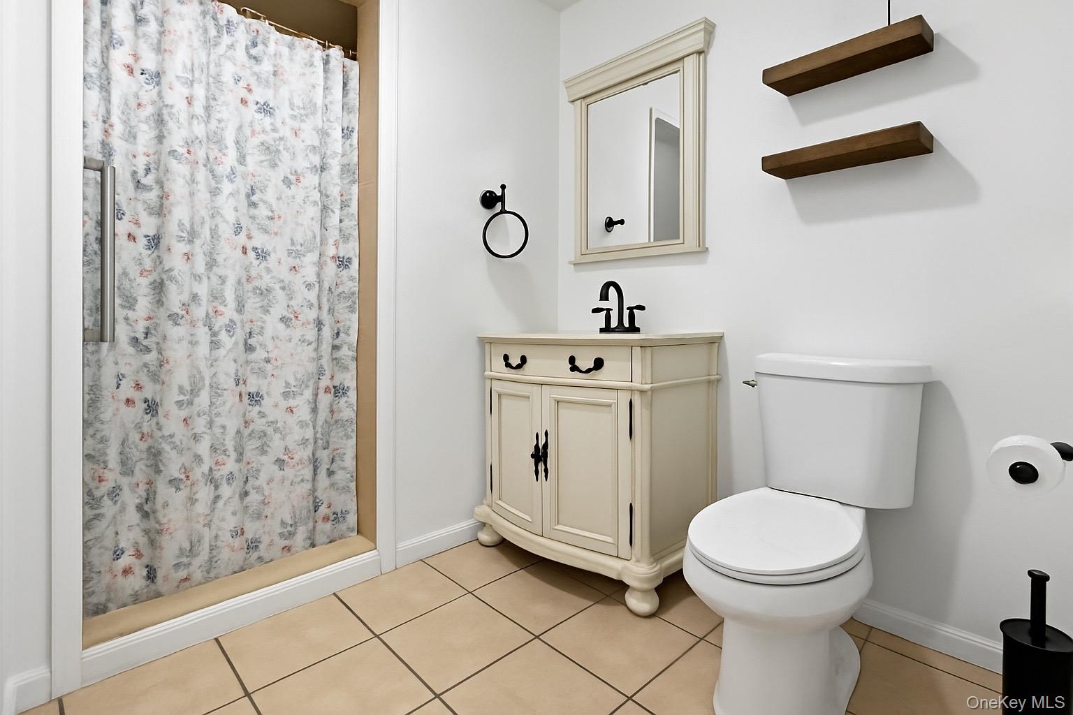 86 Riddle Street, Brentwood, NY 11717